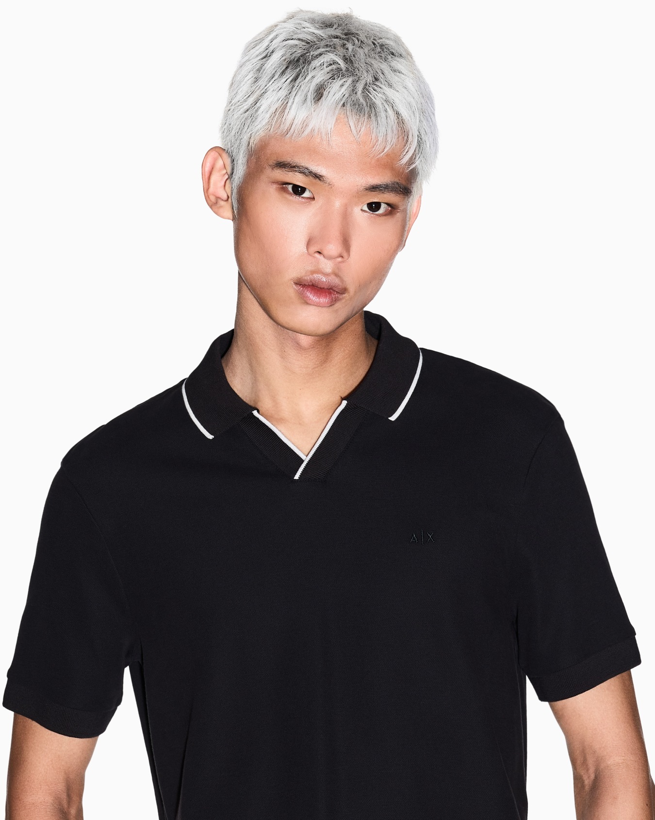Polo shirt with contrasting profiles Slide 4
