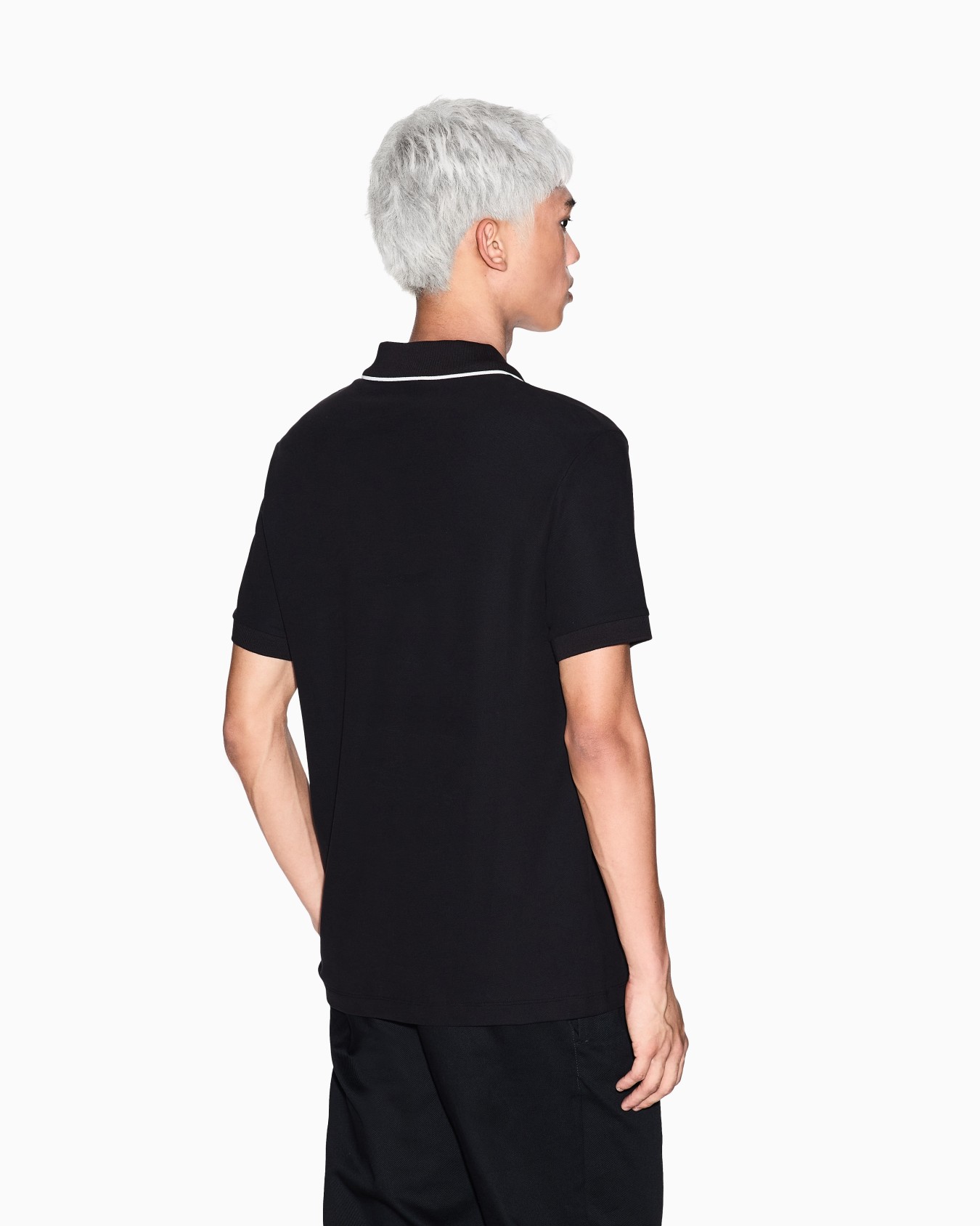 Polo shirt with contrasting profiles Slide 2