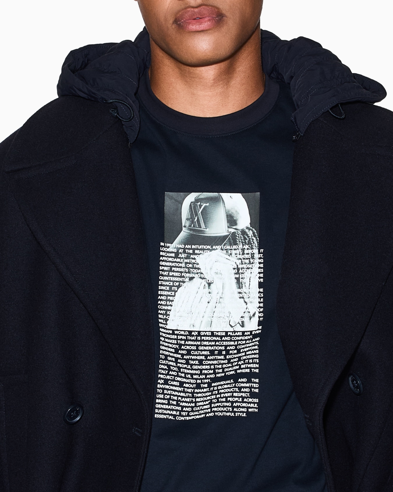 Regular fit T-shirt with photographic print Slide 4