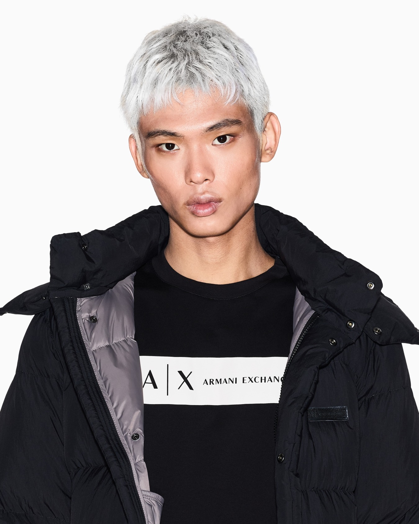 Regular fit T-shirt with rectangular logo Slide 4