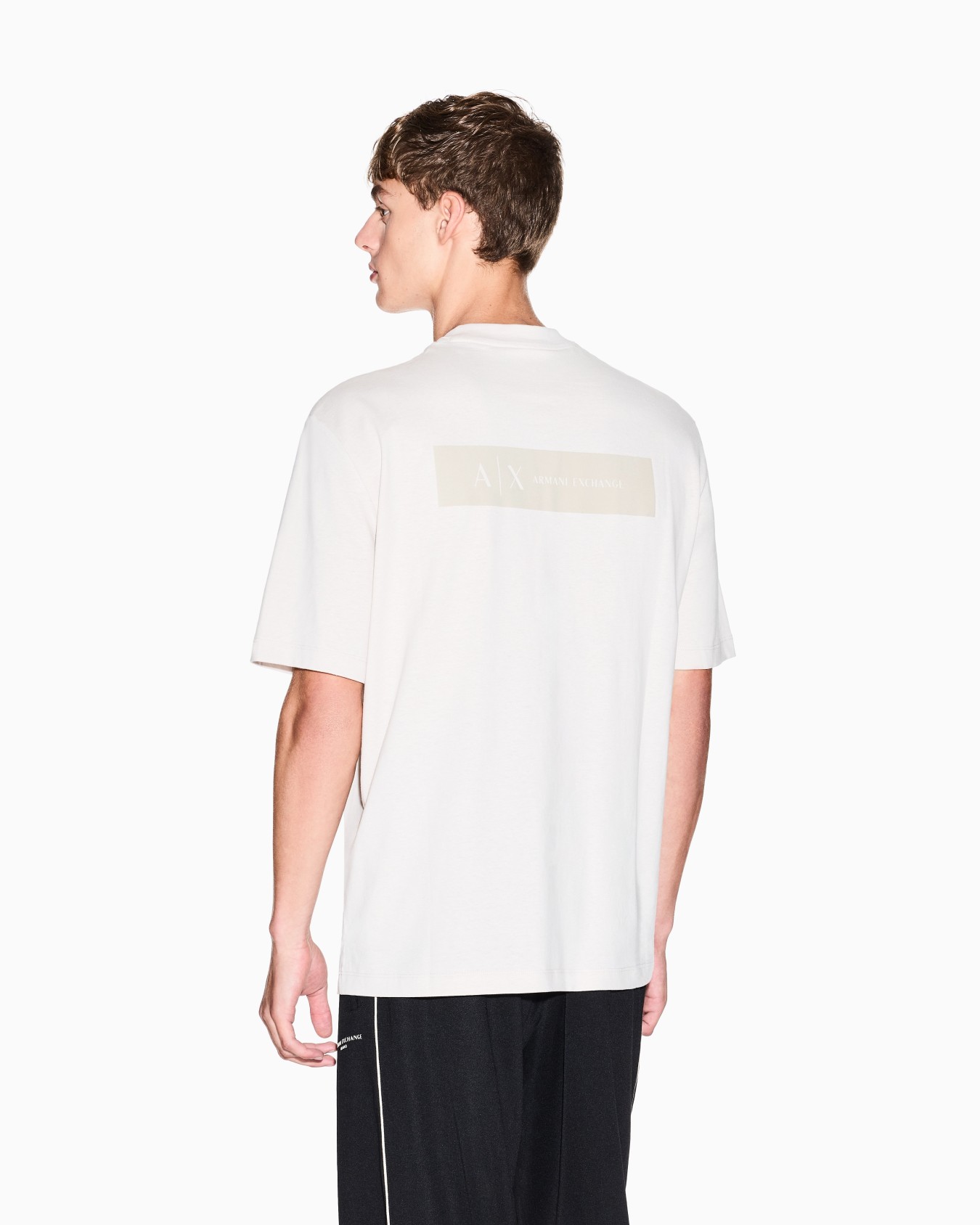 Regular fit T-shirt with print on the back Slide 2