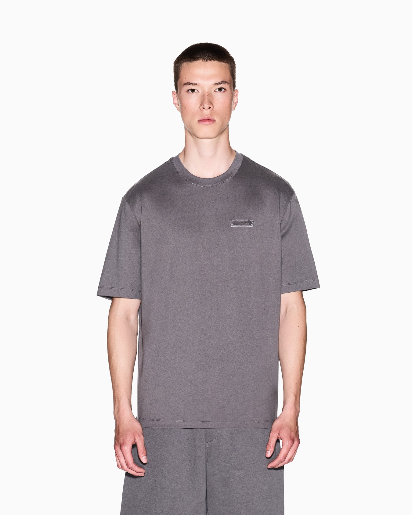 Regular fit T-shirt with print on the back Slide 3