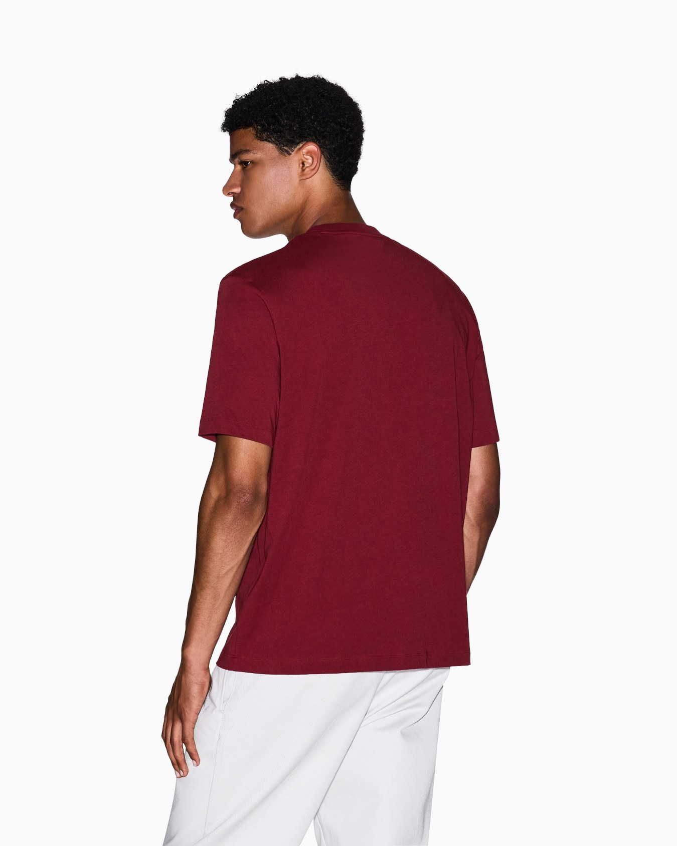 Regular fit T-shirt with small logo Slide 2