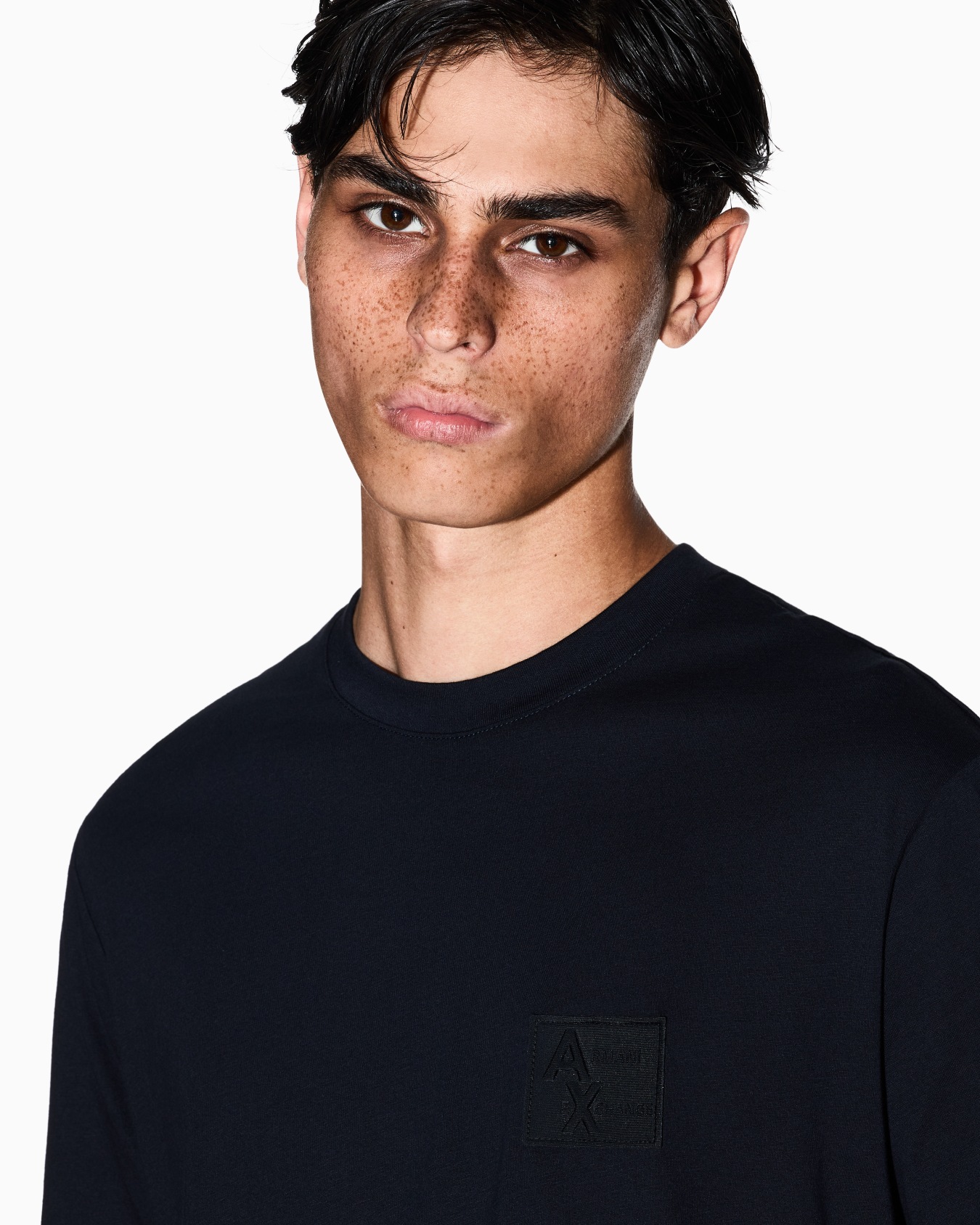 T-shirt coupe régulière avec patch Diapositive 4