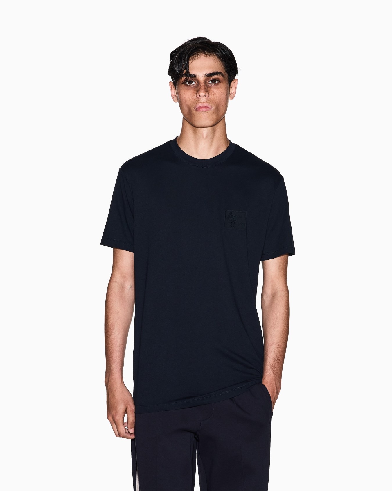 T-shirt coupe régulière avec patch Diapositive 3
