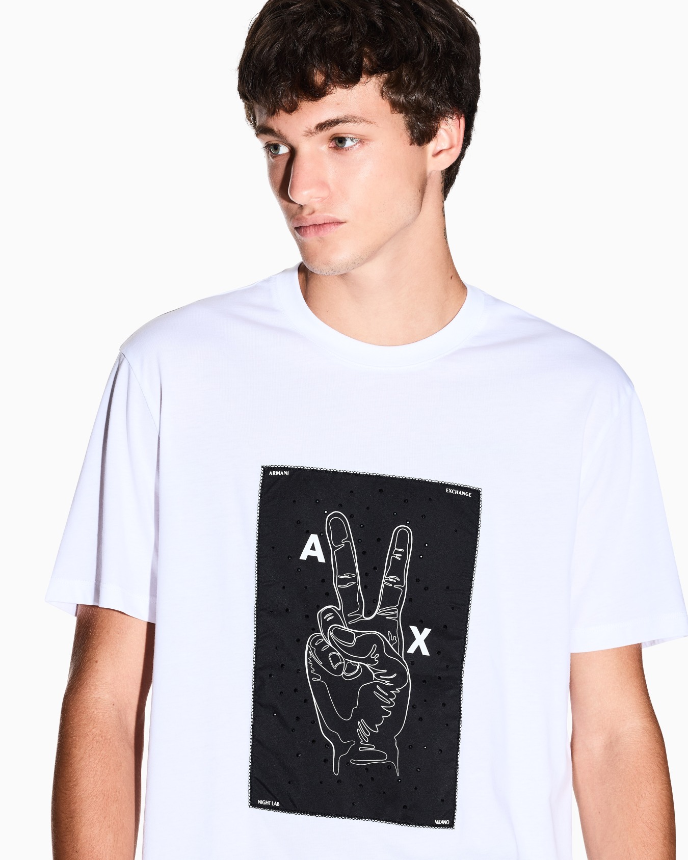 ピースデザイン 半袖クルーネックTシャツ スライドする 4