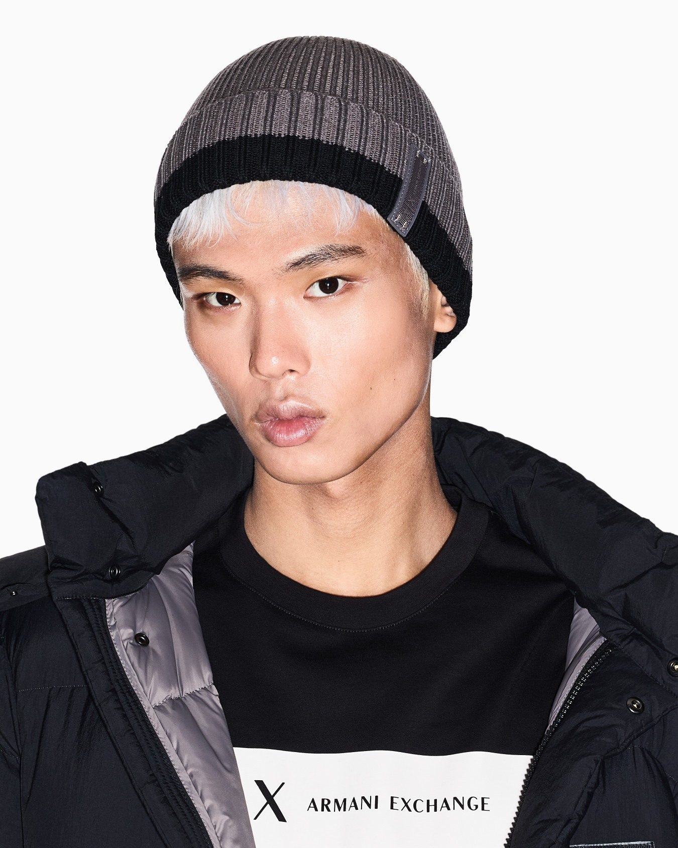 Cap with ribbed profile Slide 2