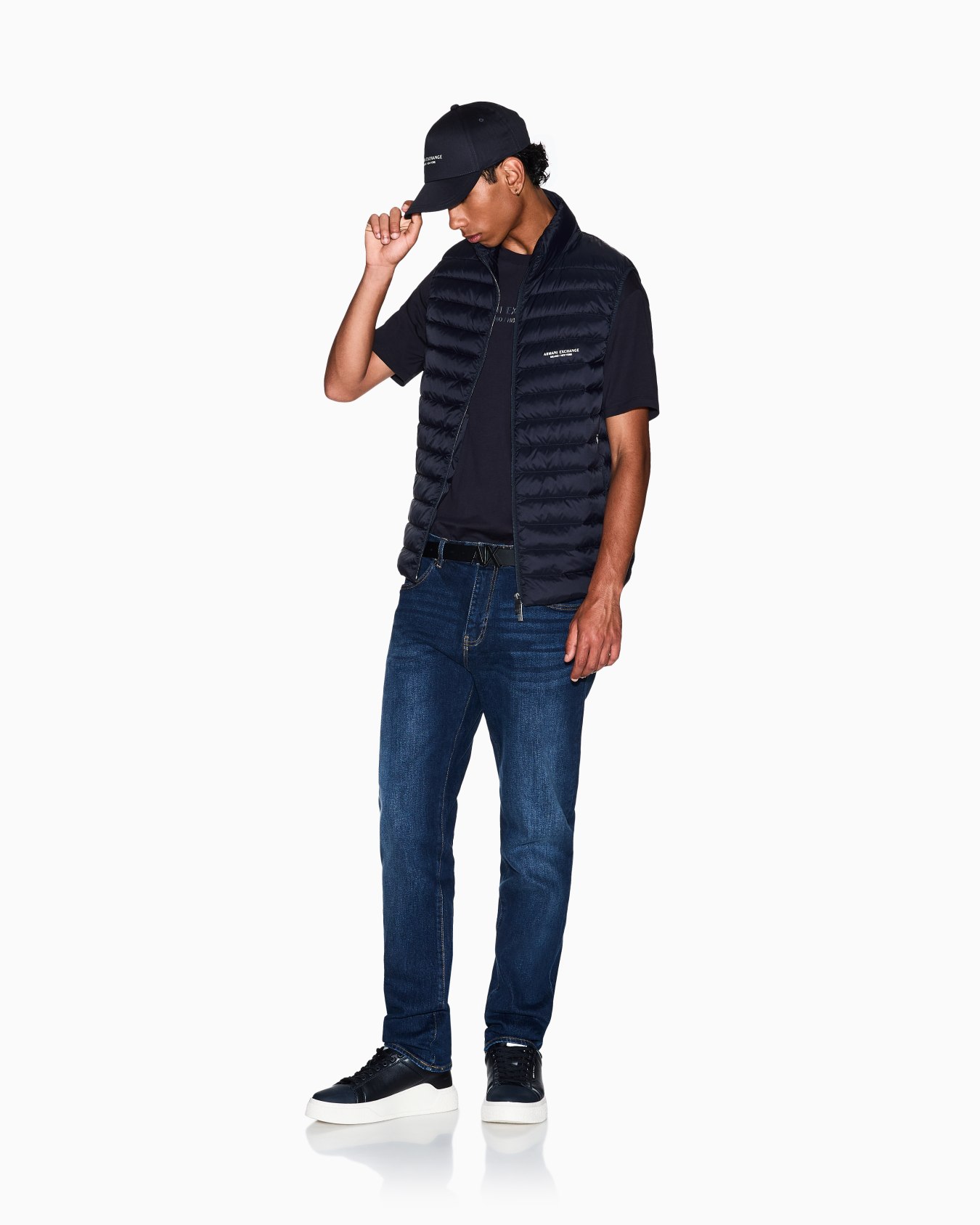 Full zip sleeveless down jacket Slide 1