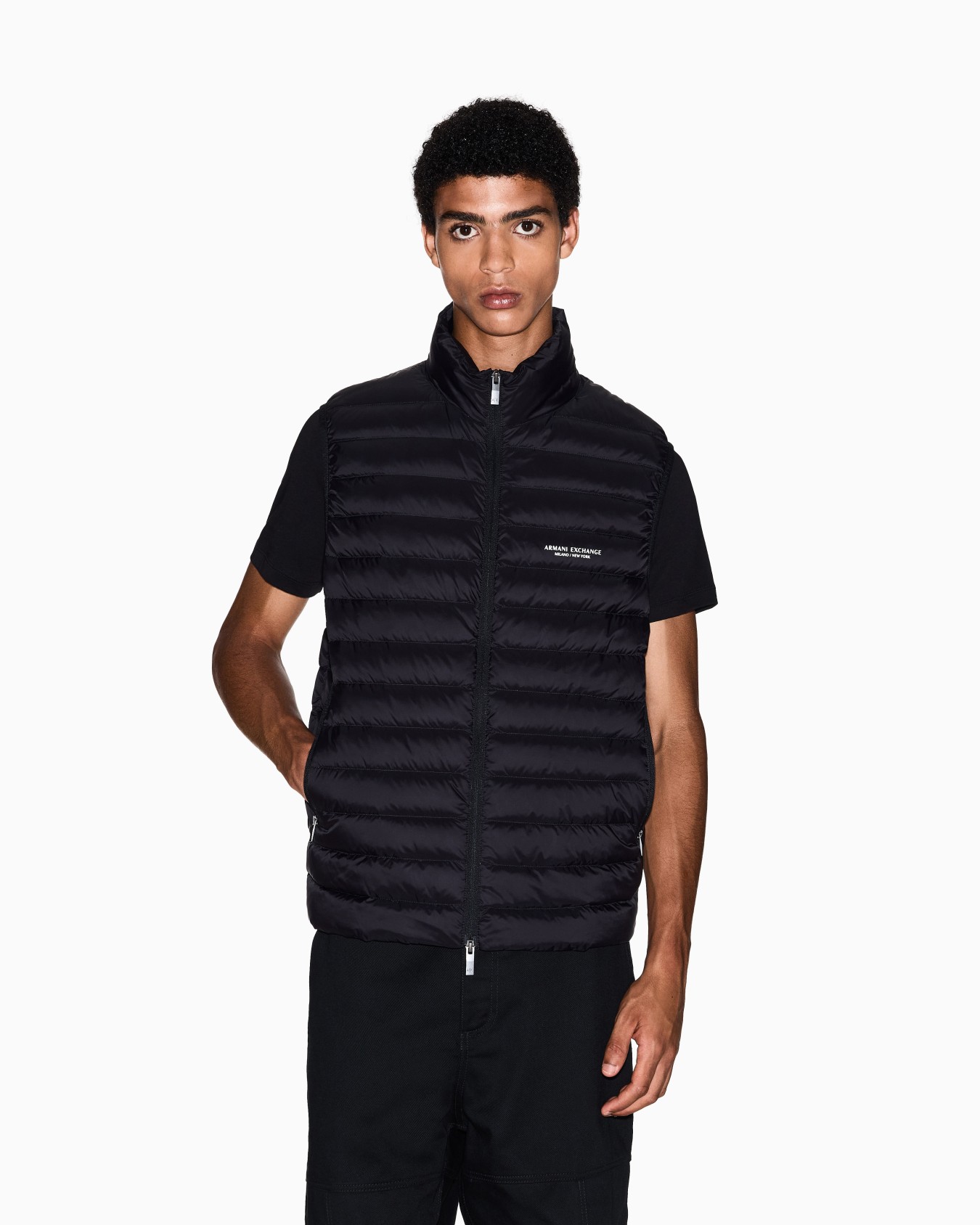 Full-zip sleeveless down jacket Slide 3