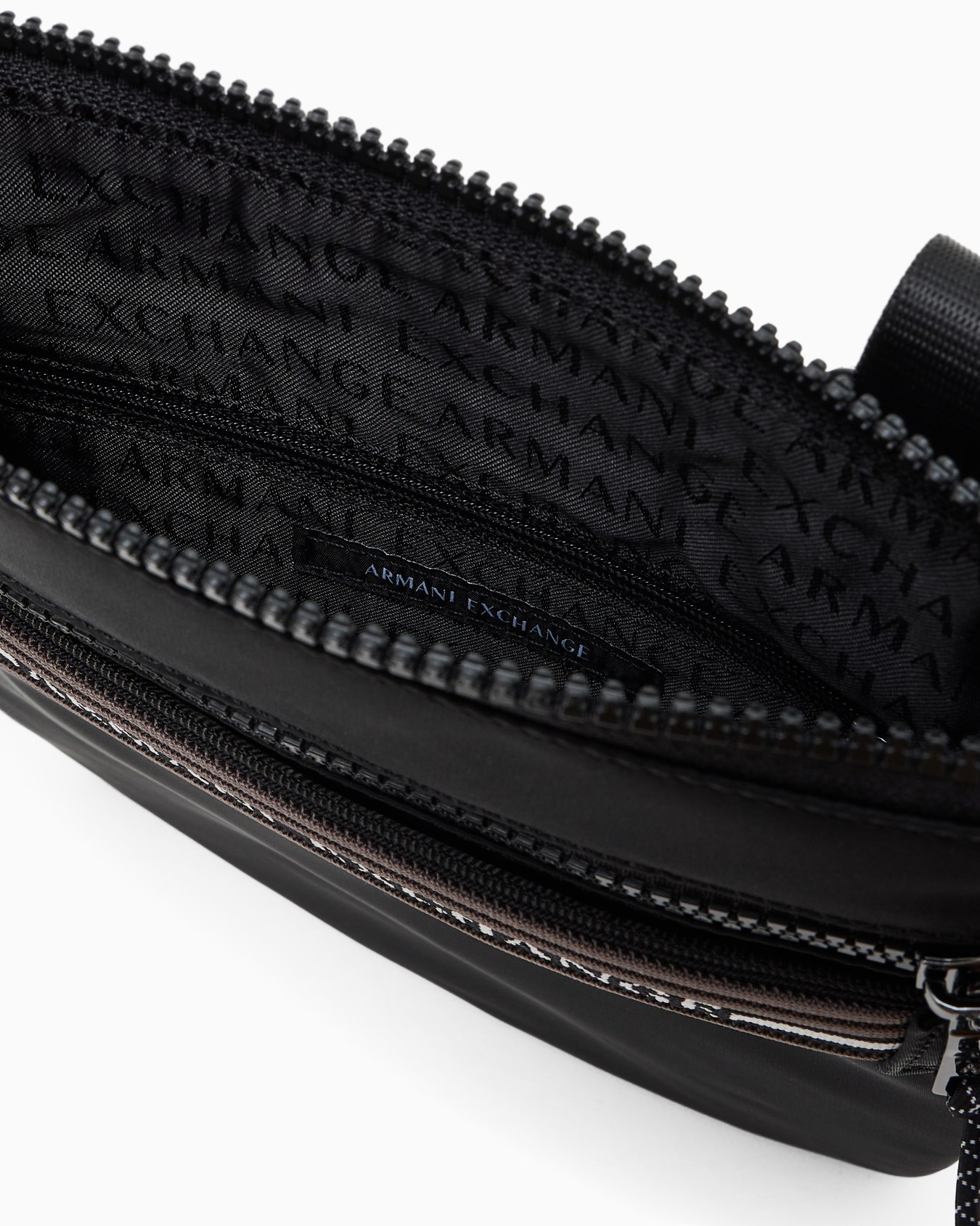 Shoulder bag with logo Slide 3