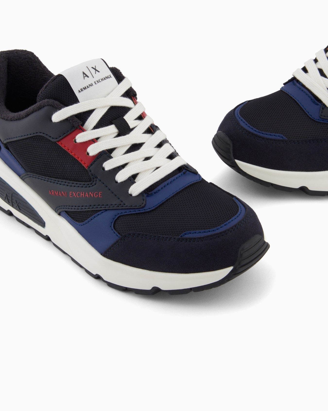 Sneakers inserti a contrasto Slide 4