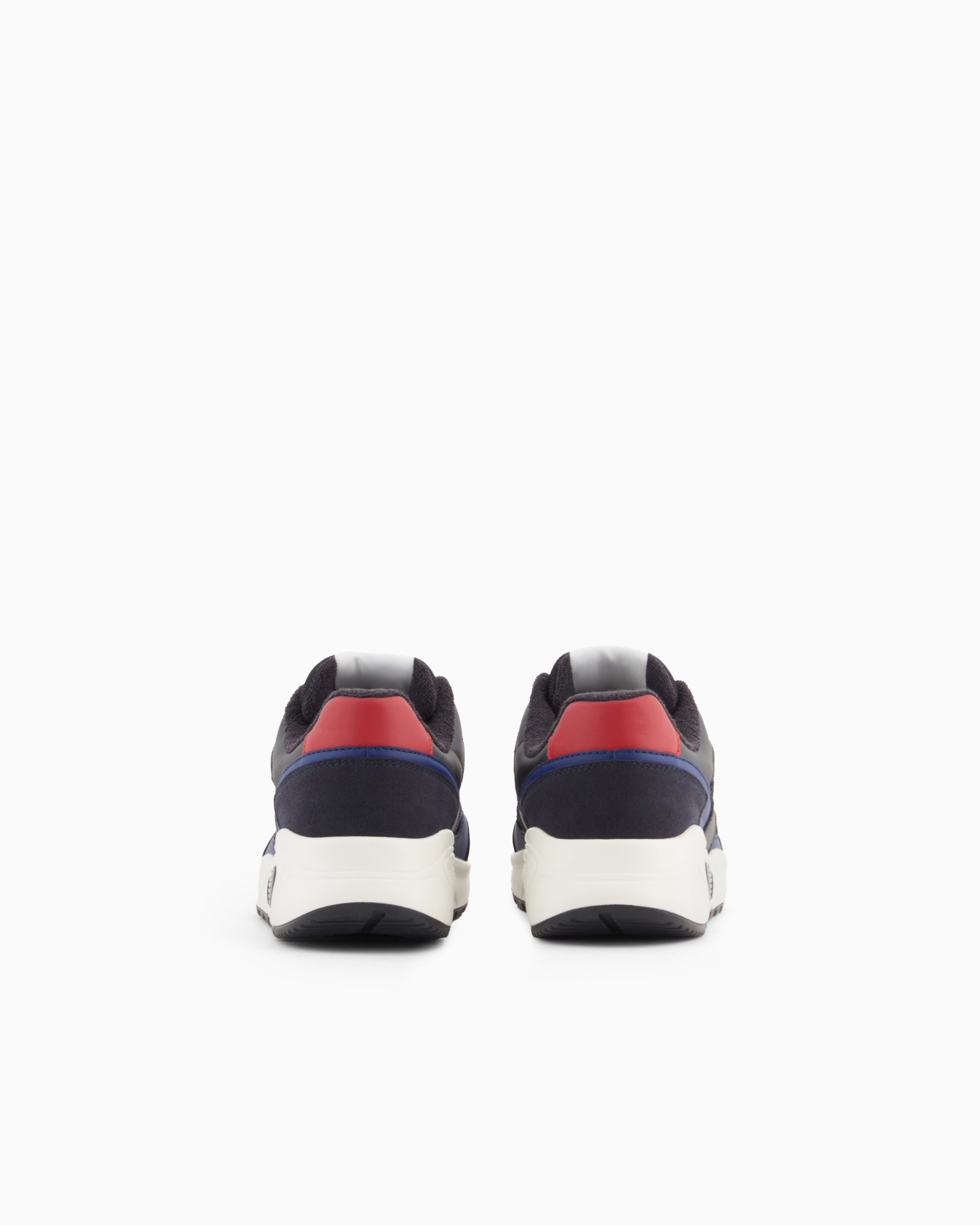 Sneakers inserti a contrasto Slide 3