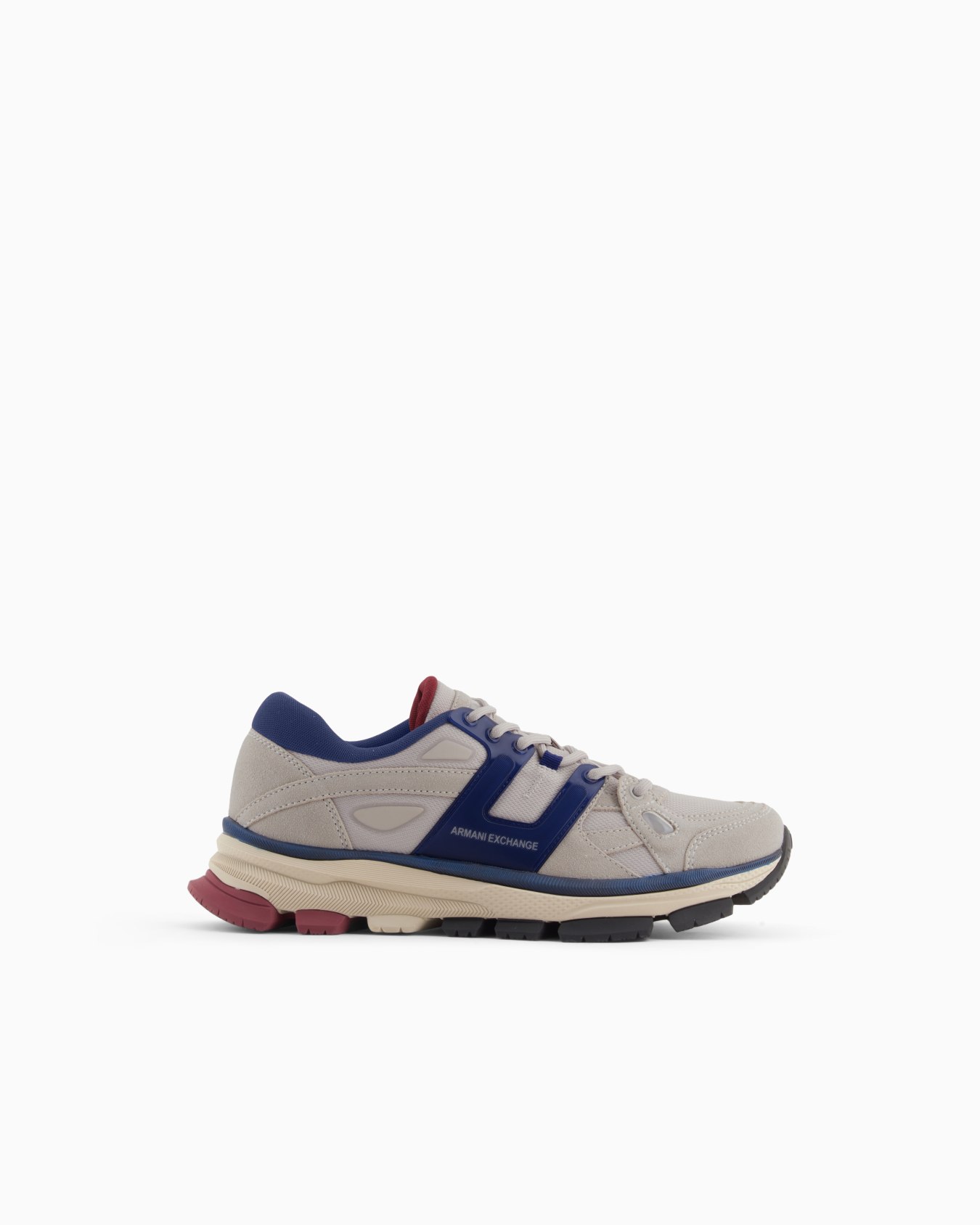 Sneakers dettagli a contrasto Slide 0