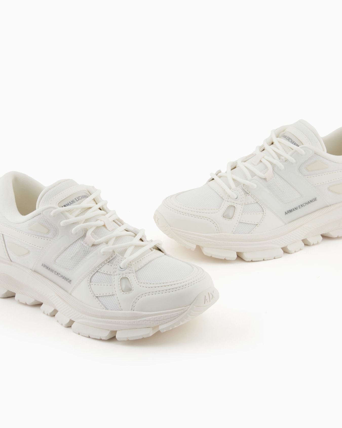 Sneaker mit kontrastierenden Details Folie 4