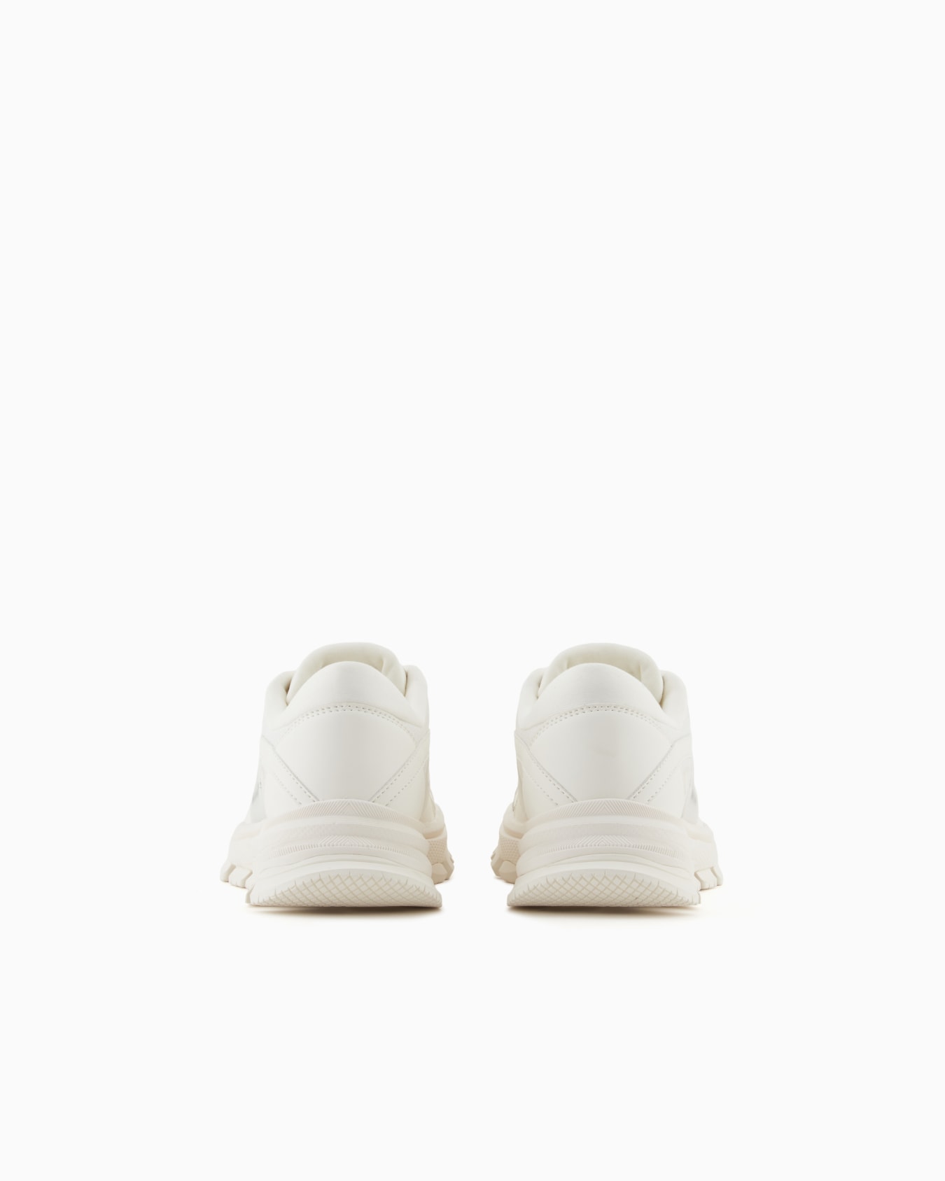 Sneaker mit kontrastierenden Details Folie 3
