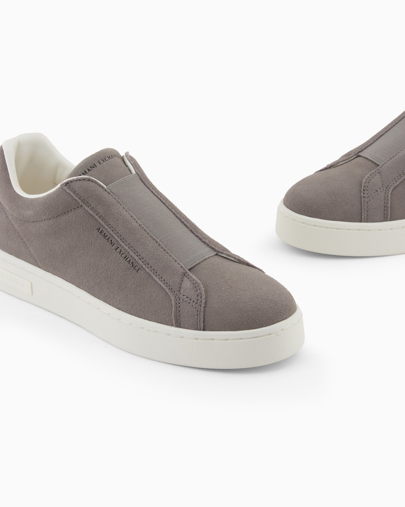 Leather sneakers with elastic Slide 4