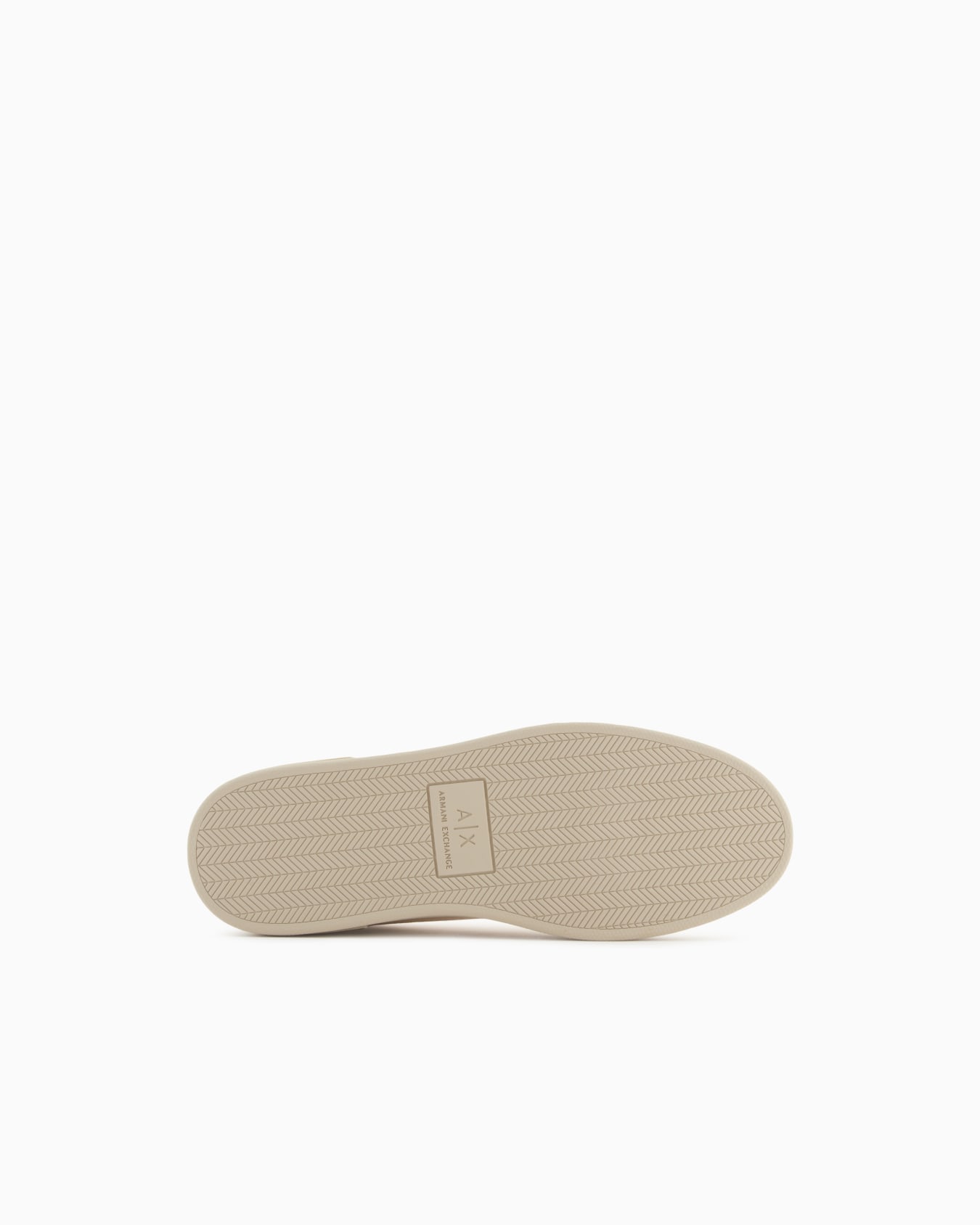 Sneakers with contrasting sole Slide 5