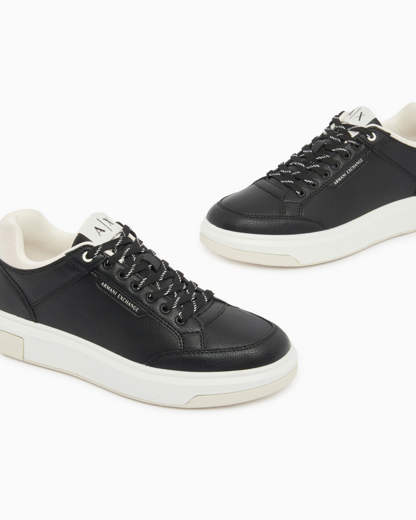 Urban chic suede sneakers Slide 4