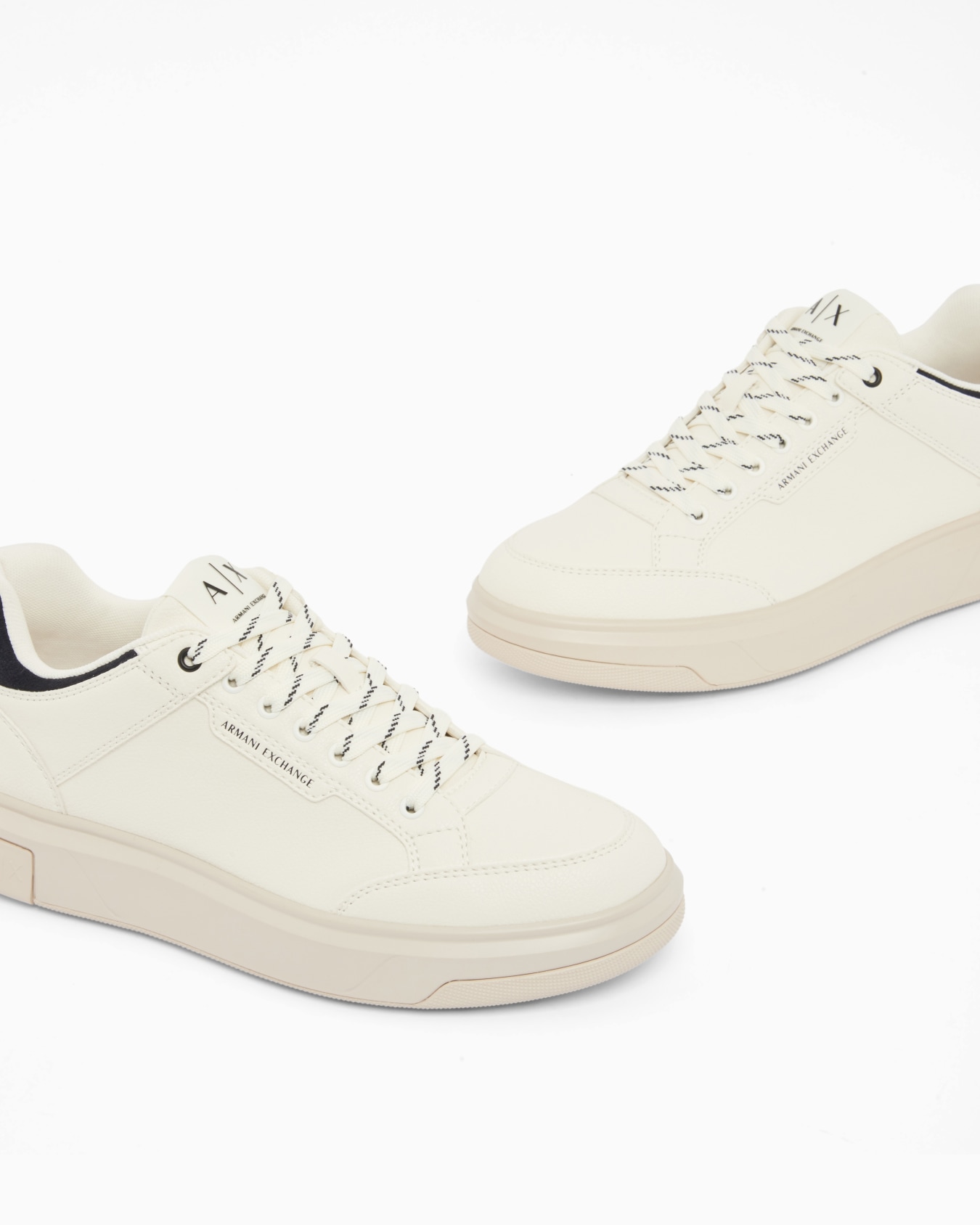 Urban chic suede sneakers Slide 3