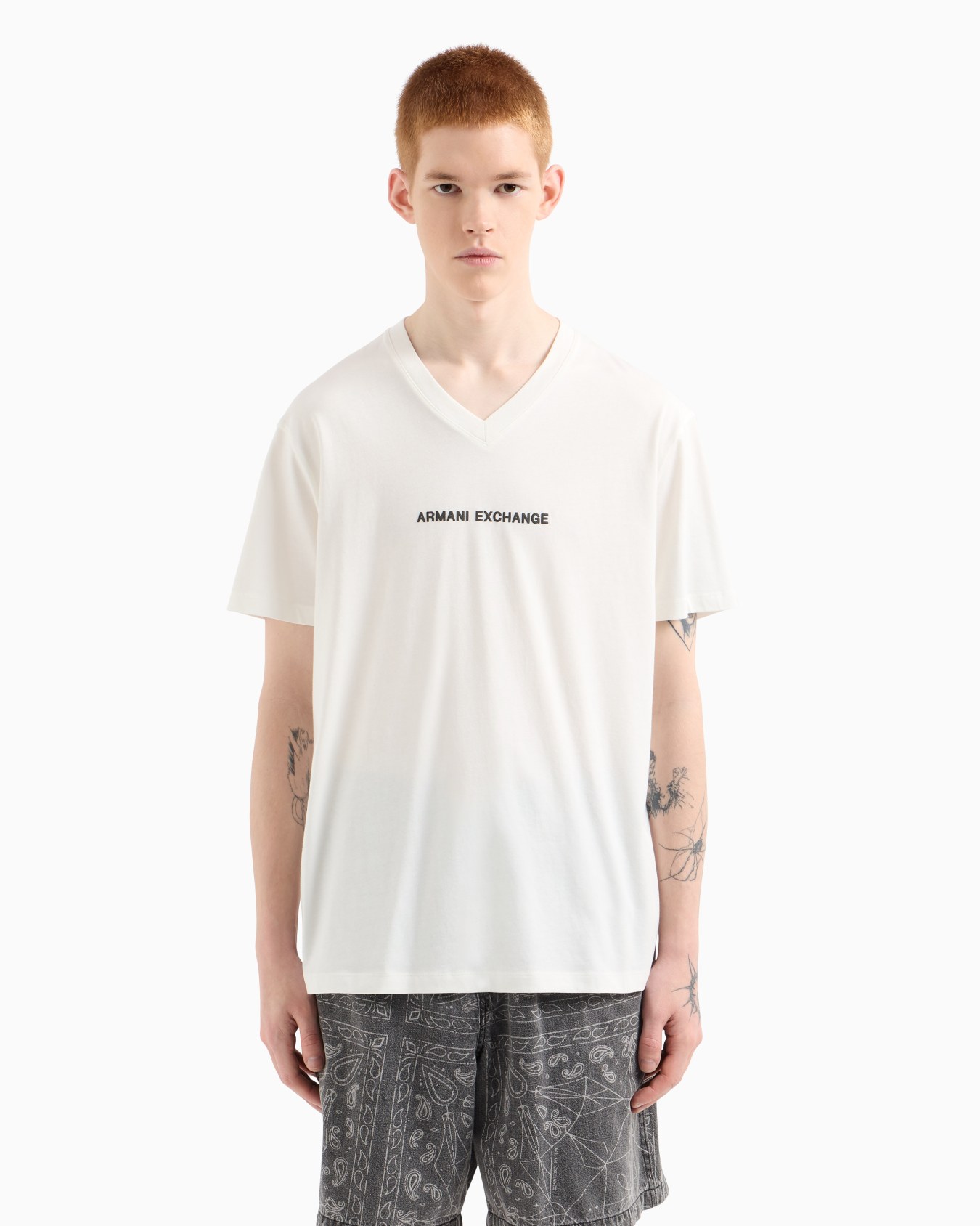 Regular fit T-shirt with V-neck Slide 3