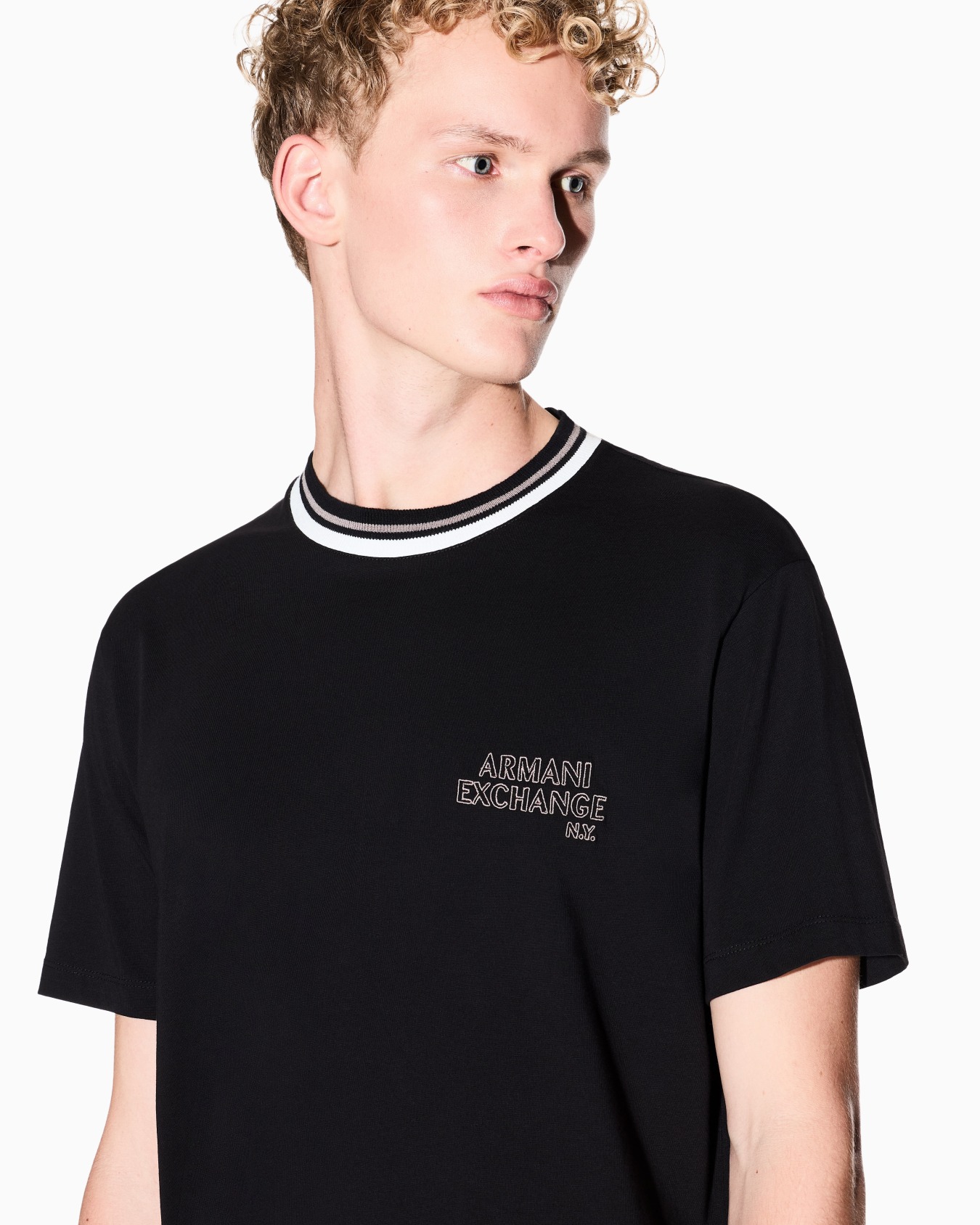 AXロゴ リブドネック 半袖Tシャツ スライドする 4