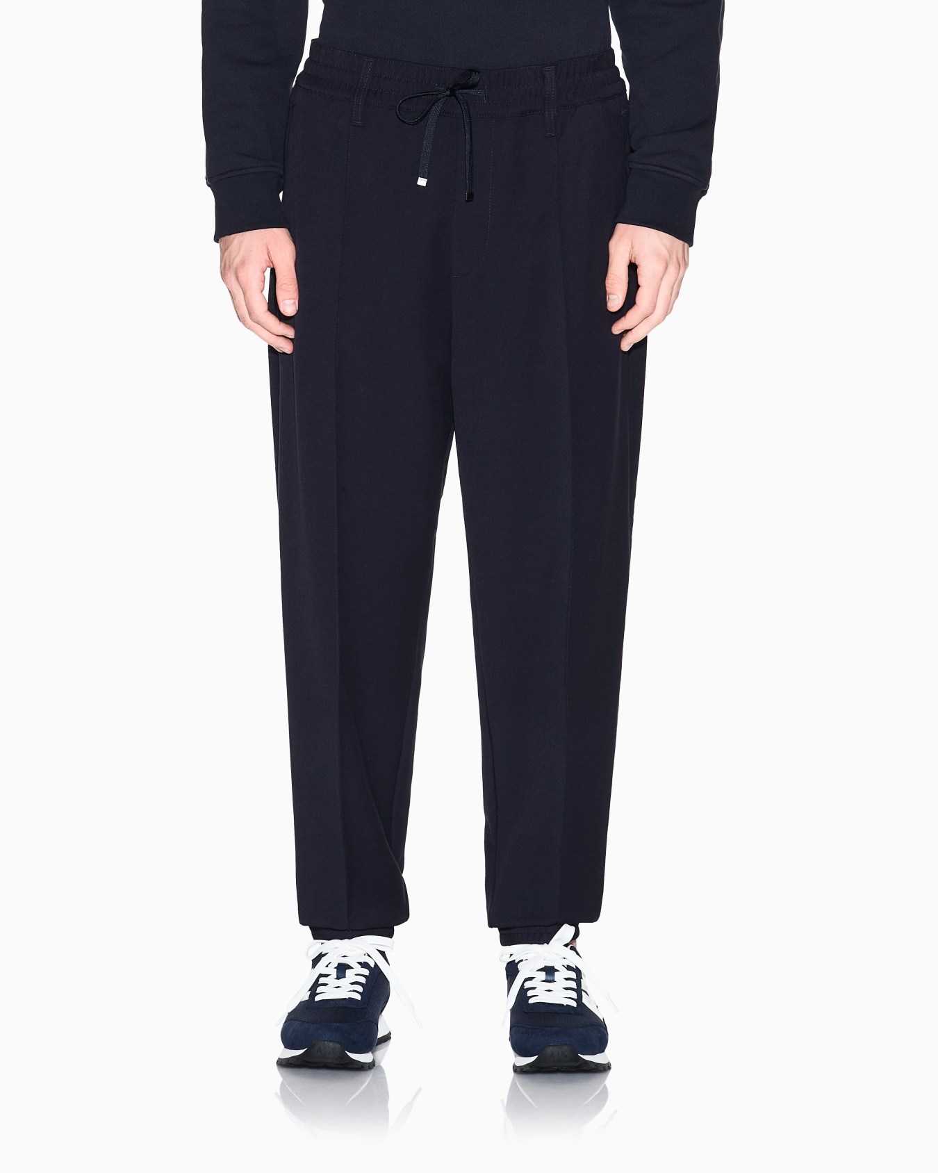 Black cropped trousers with drawstring Slide 3
