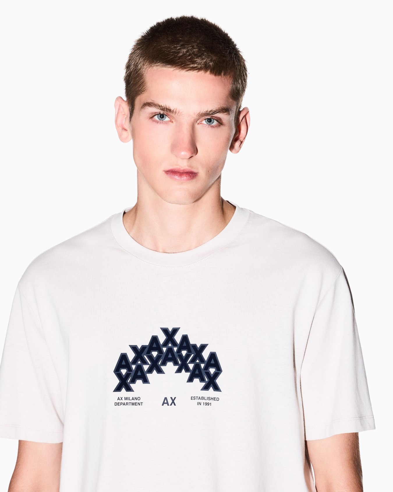 Regular fit graphic print T-shirt Slide 4