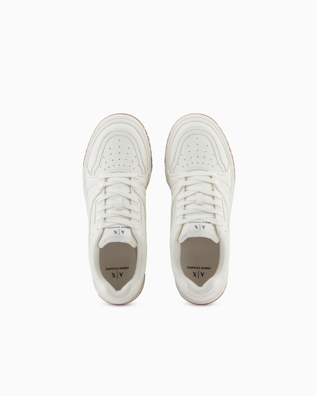Sneakers with contrasting inserts Slide 2