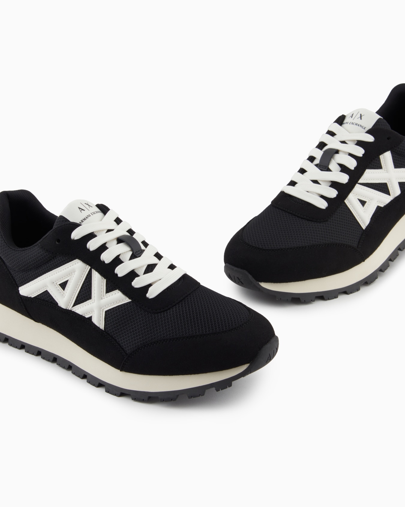 Sneakers con logo a contrasto Slide 4