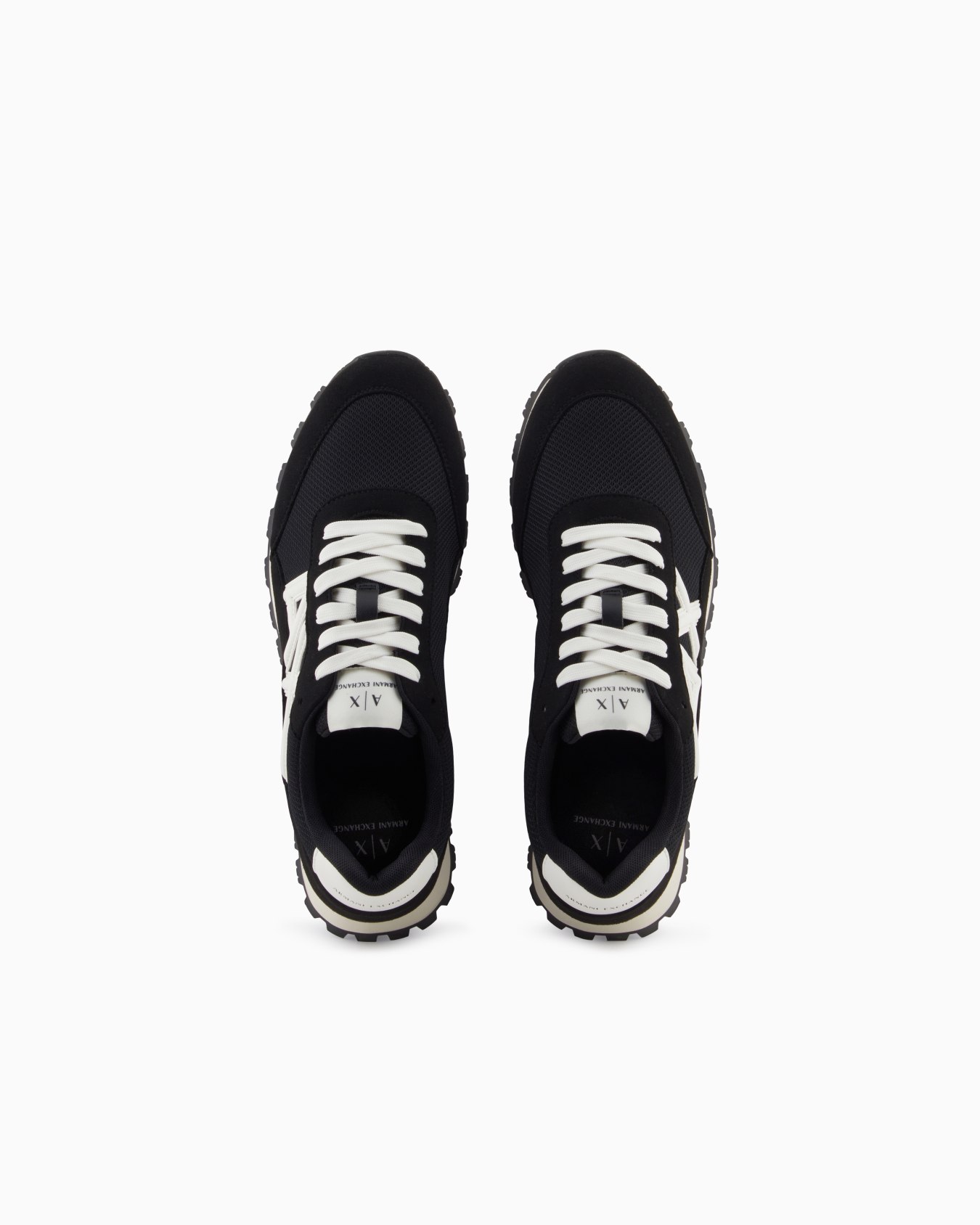 Sneakers con logo a contrasto Slide 2