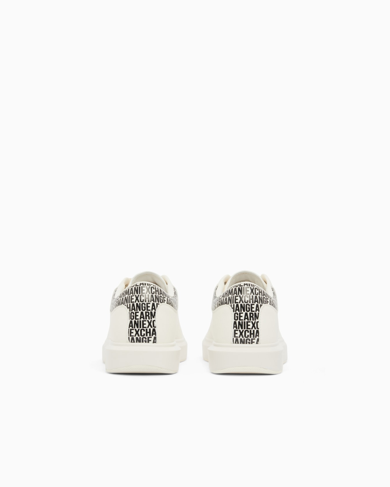 Sneakers with an all-over print Slide 3
