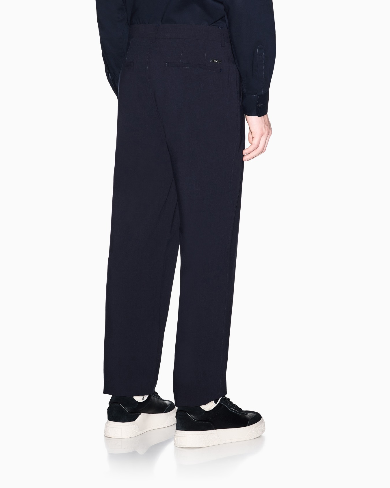 Straight-leg wool blend trousers Slide 3