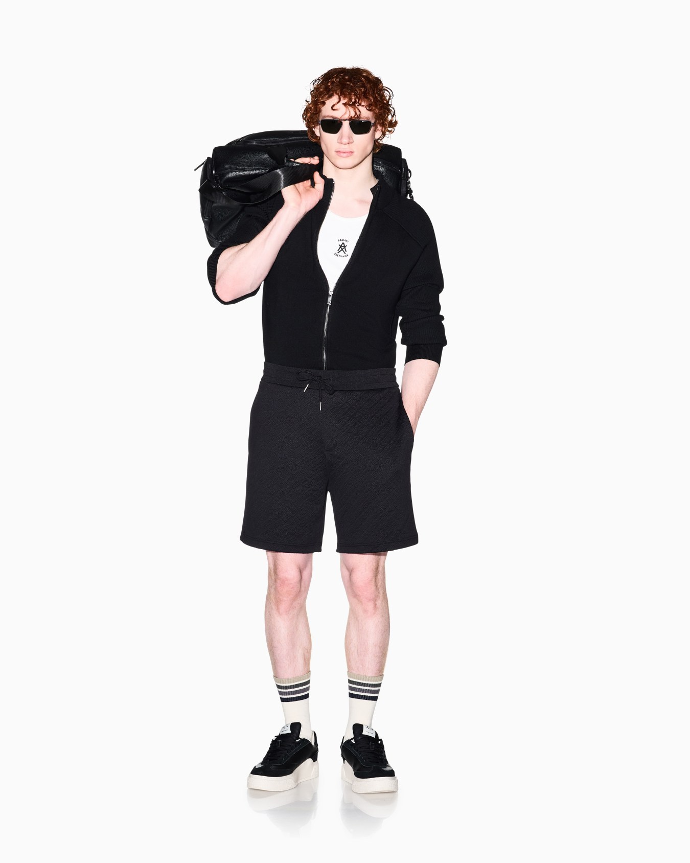 Bermuda Jacquard Stretch Modern Comfort Slide 1