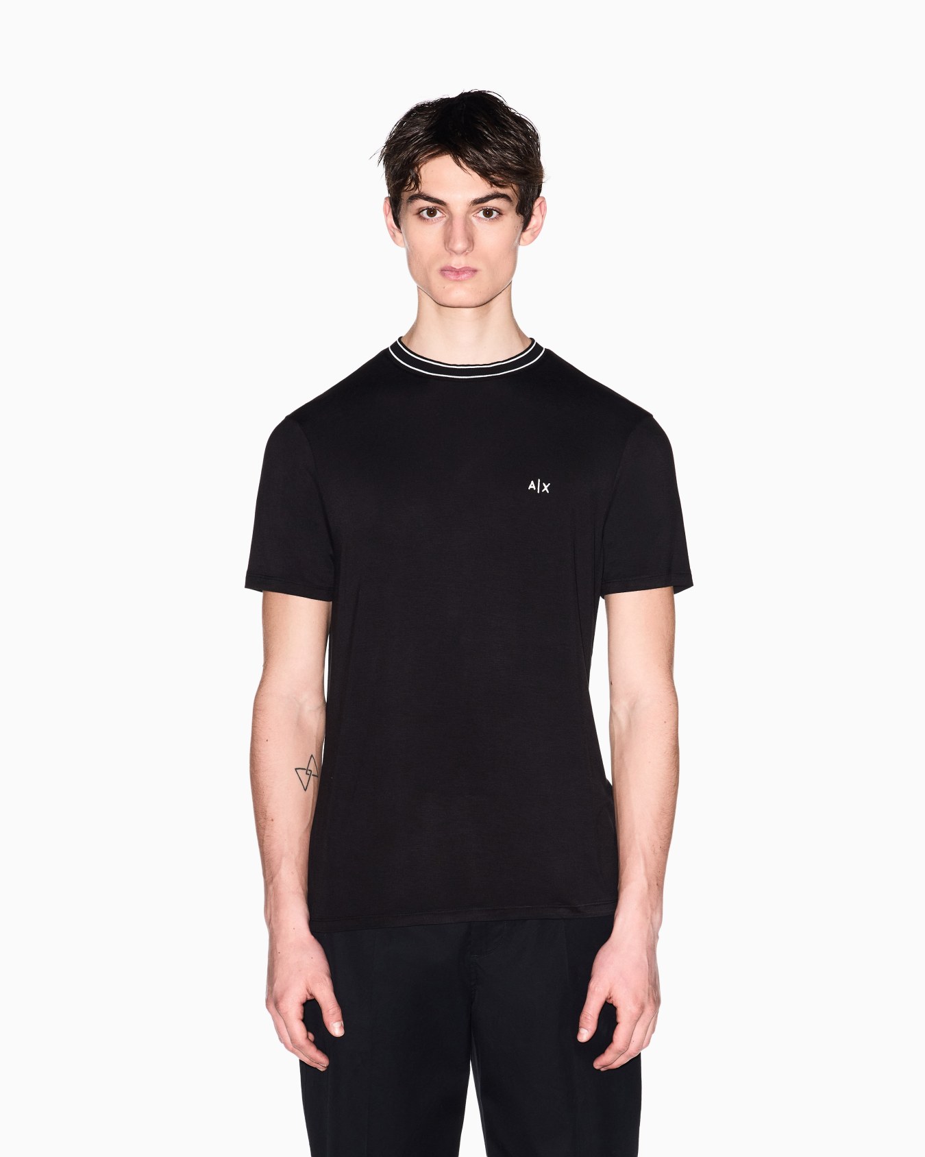 AXロゴ ストレッチヴィスコース スリムフィット 半袖クルーネックTシャツ スライドする 3