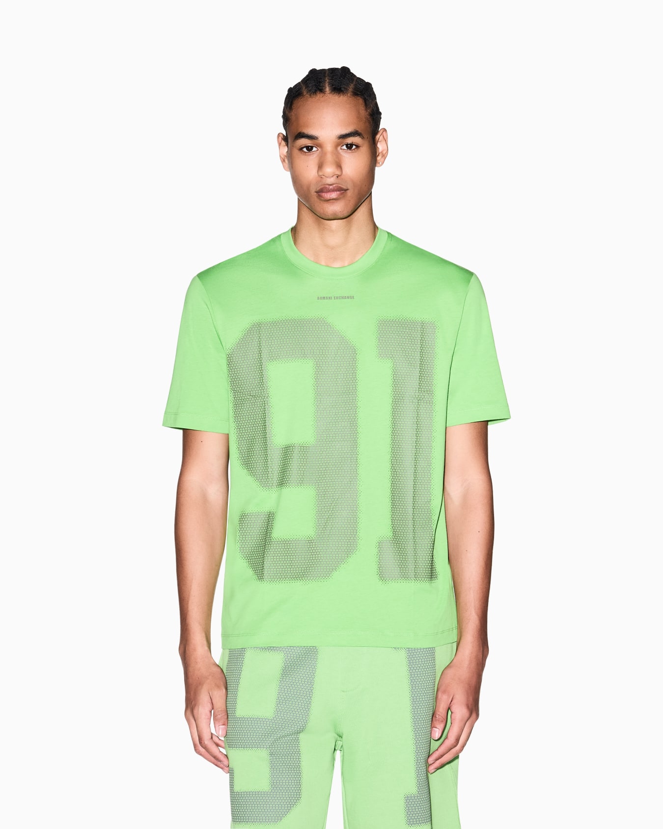 91ロゴ レギュラープラスフィット 半袖クルーネックTシャツ スライドする 3