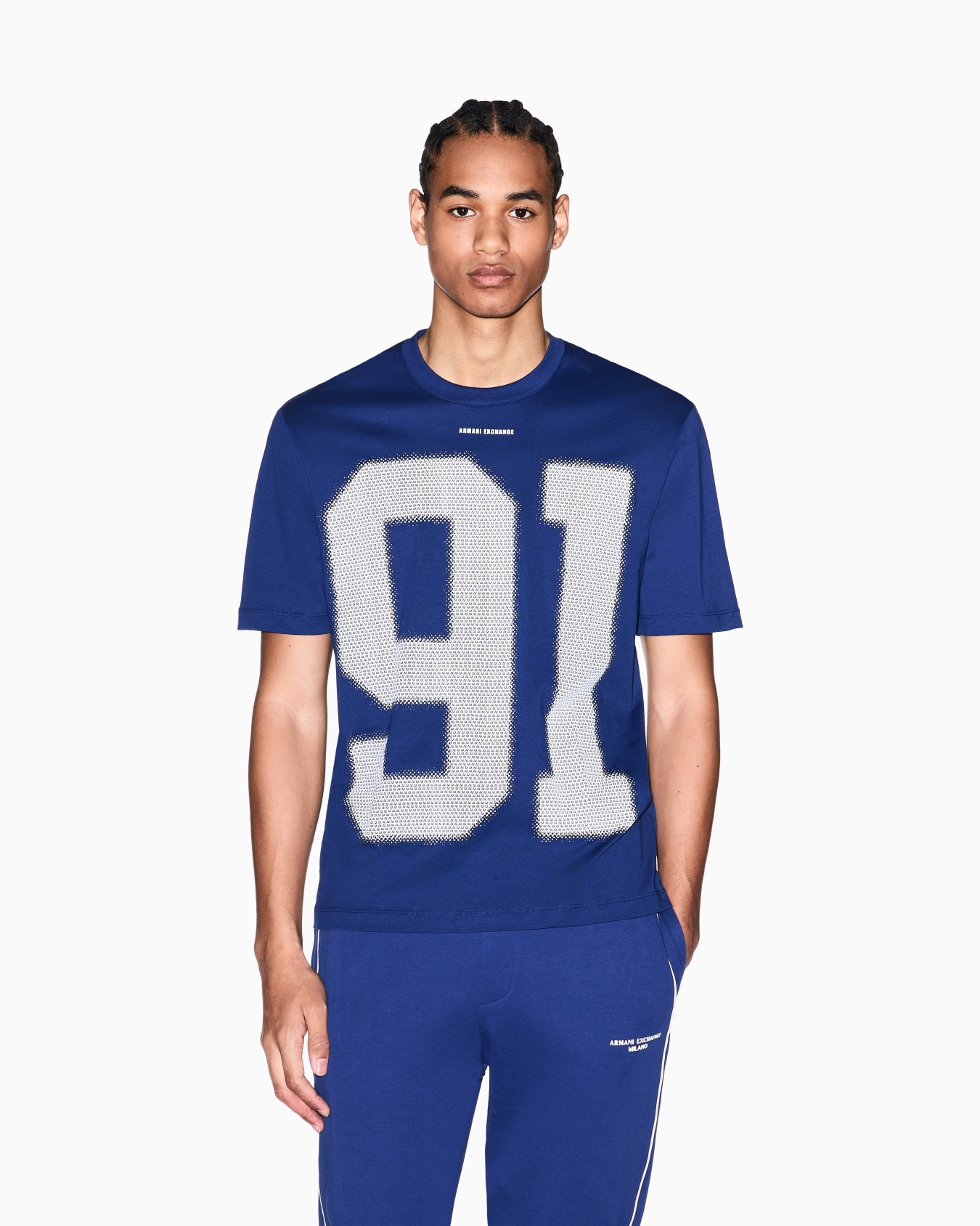 91ロゴ レギュラープラスフィット 半袖クルーネックTシャツ スライドする 3