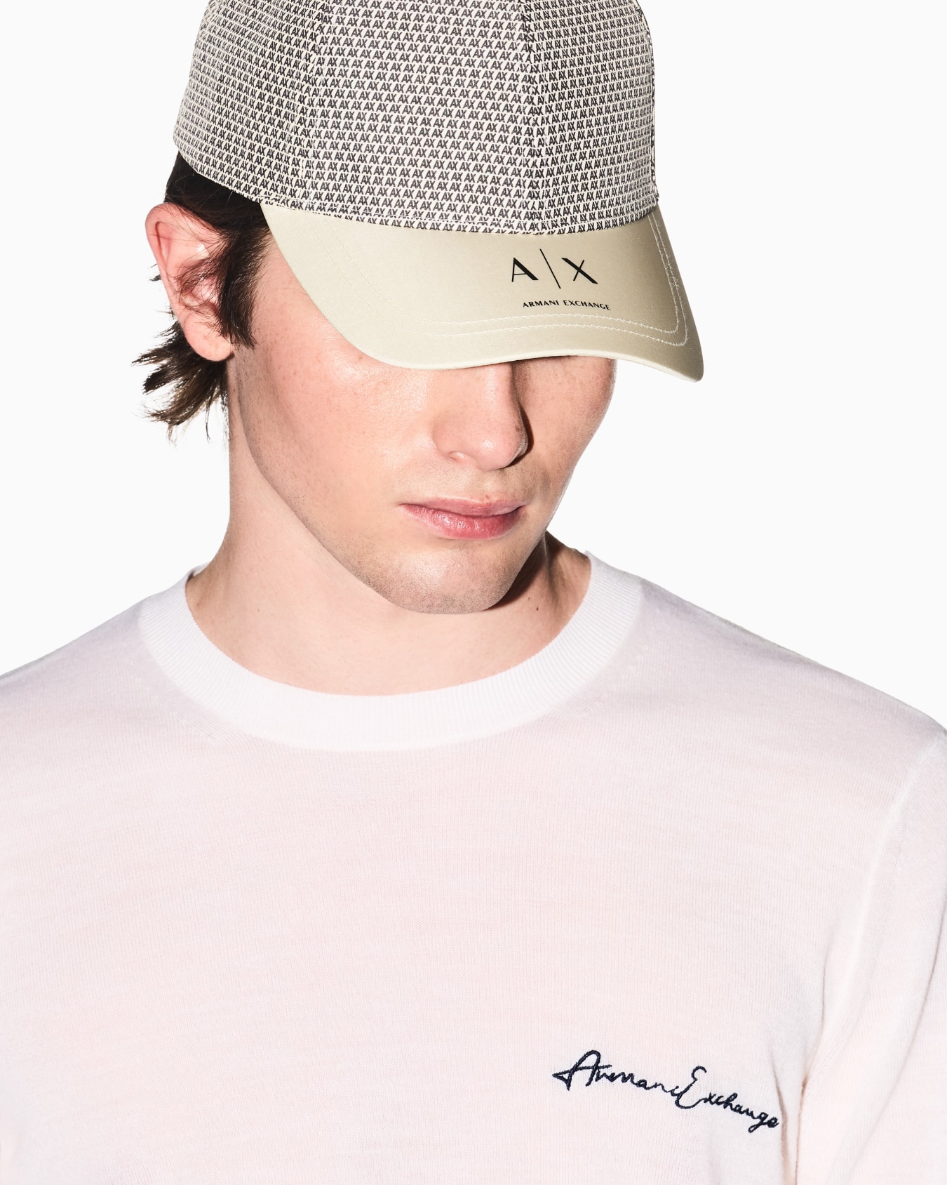 Hat in technical fabric Slide 2