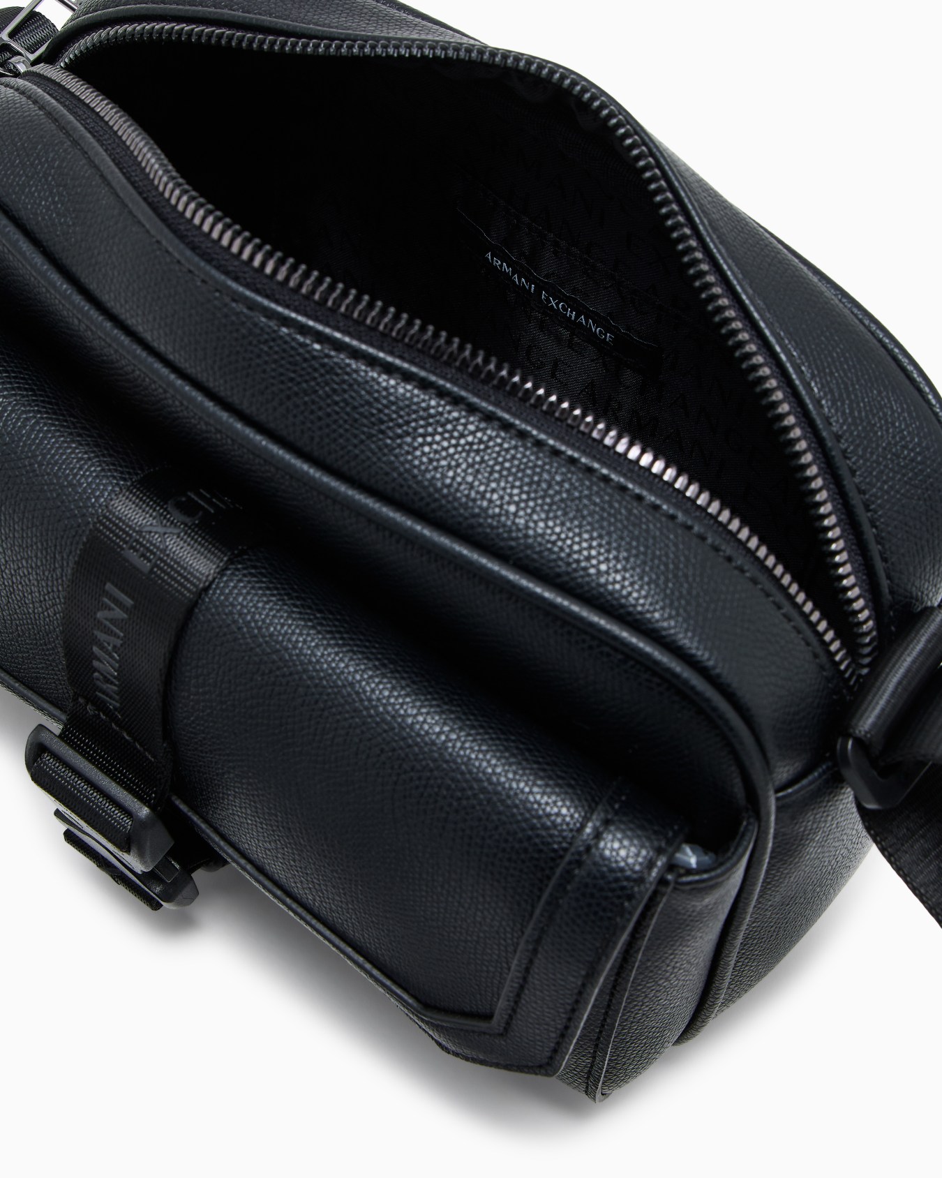 AXロゴ バックルディテール ショルダーバッグ スライドする 3