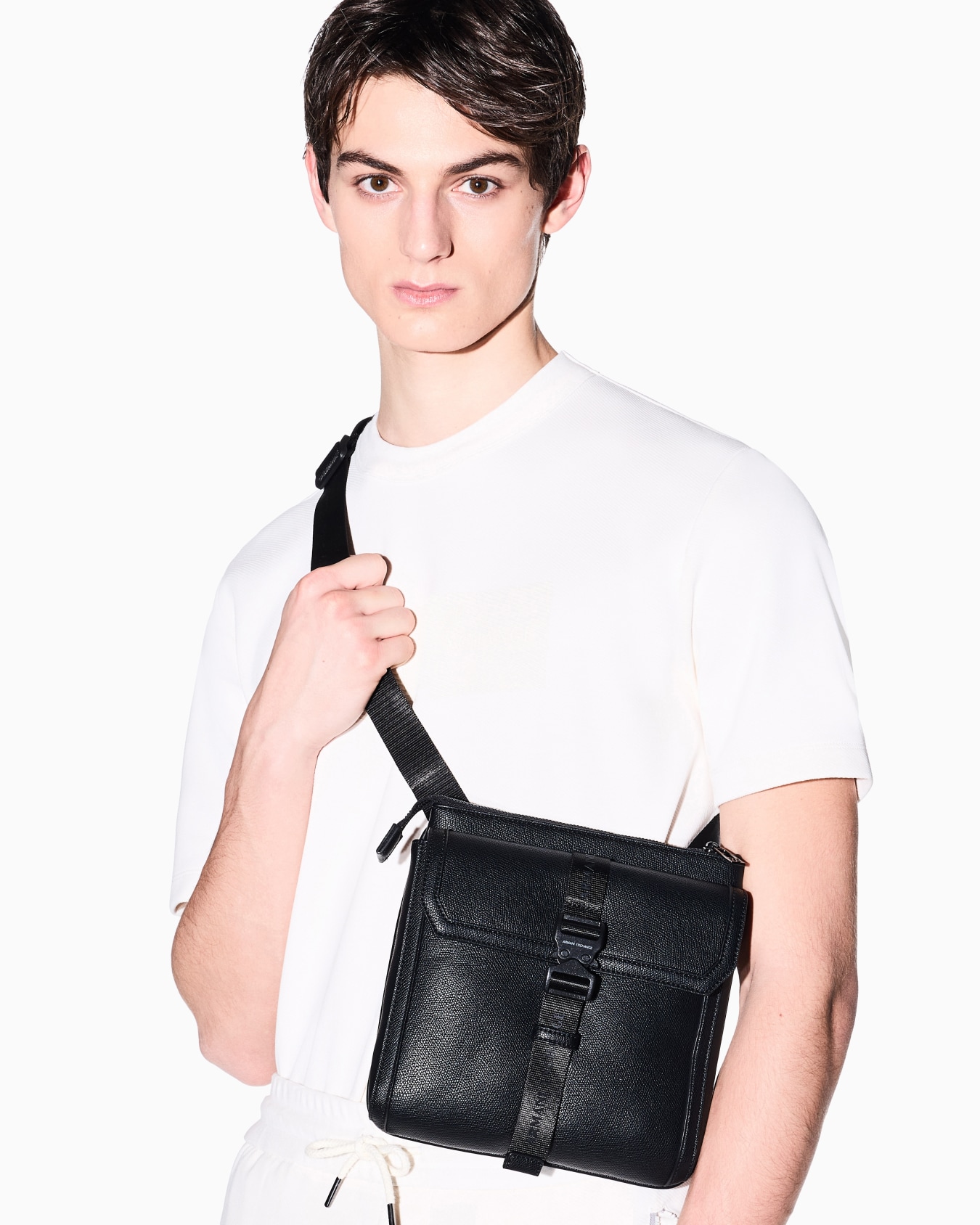 Crossbody bag in technical fabric Diapositive 5