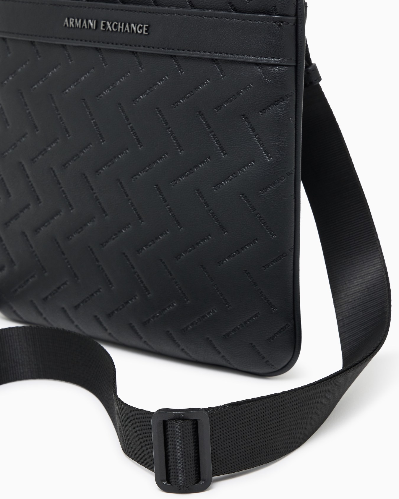 Crossbody bag in technical fabric Folie 3