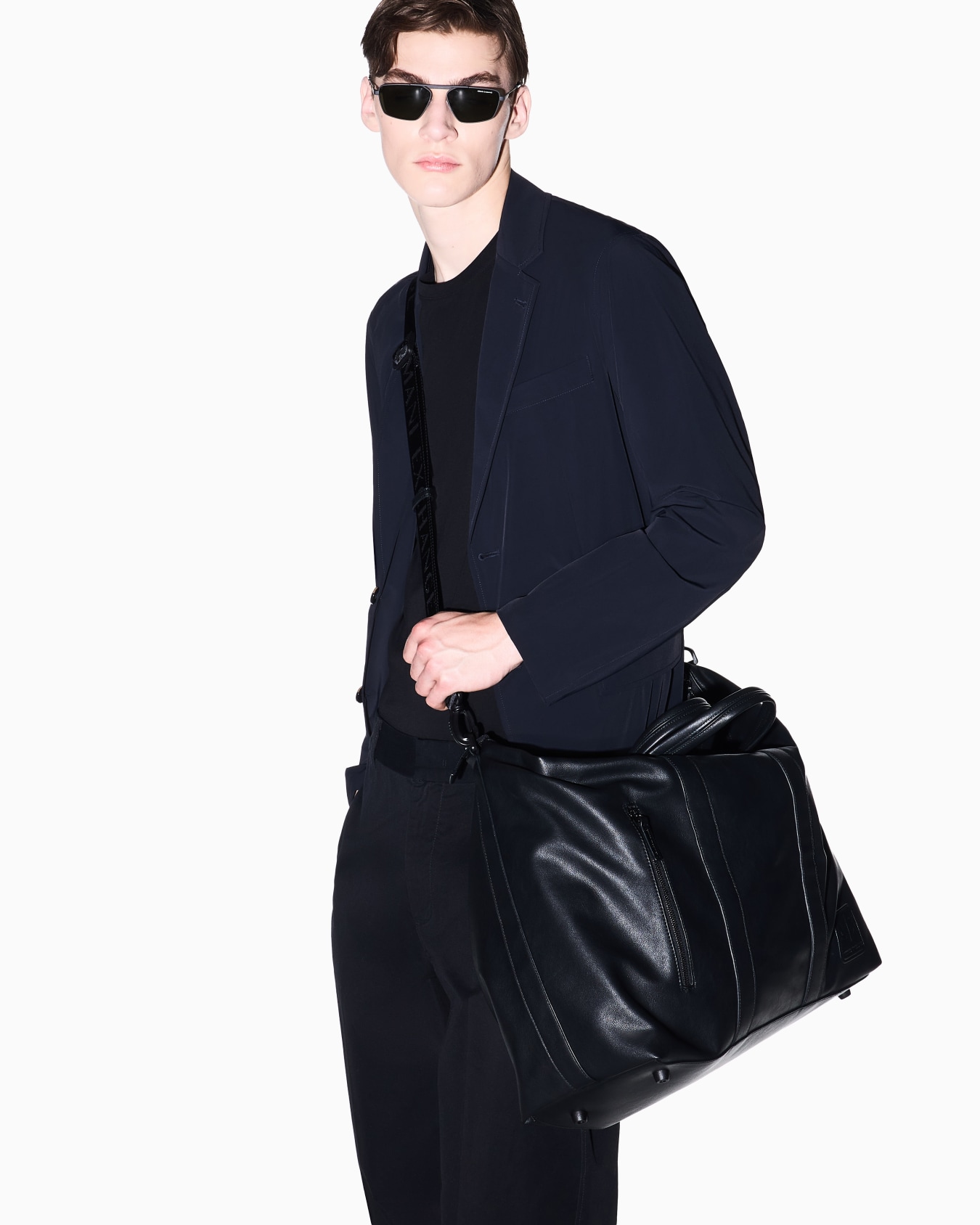 Technical fabric duffle bag Slide 5