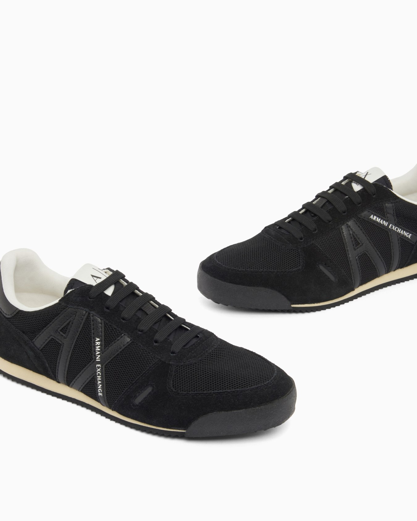 Urban Suede Mesh Sneakers and Reflex Details Diapositiva 4