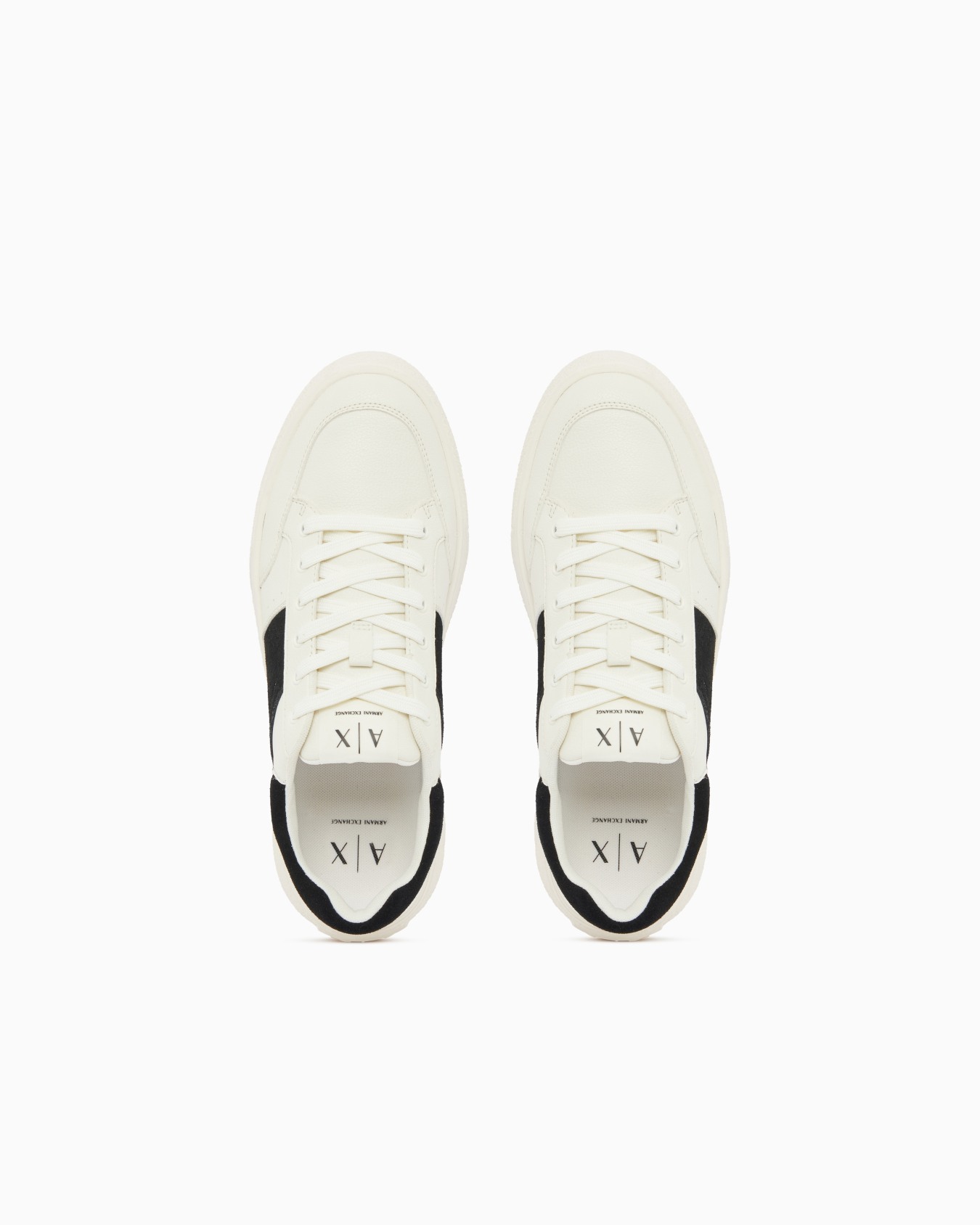 Sneaker with suede inserts Slide 2