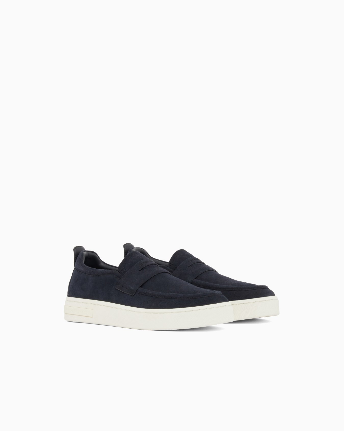 Slip-ons in Suede Elegant and Diapositive 1