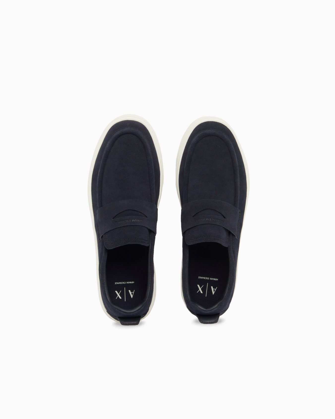 Slip-ons in Suede Elegant and Diapositive 2