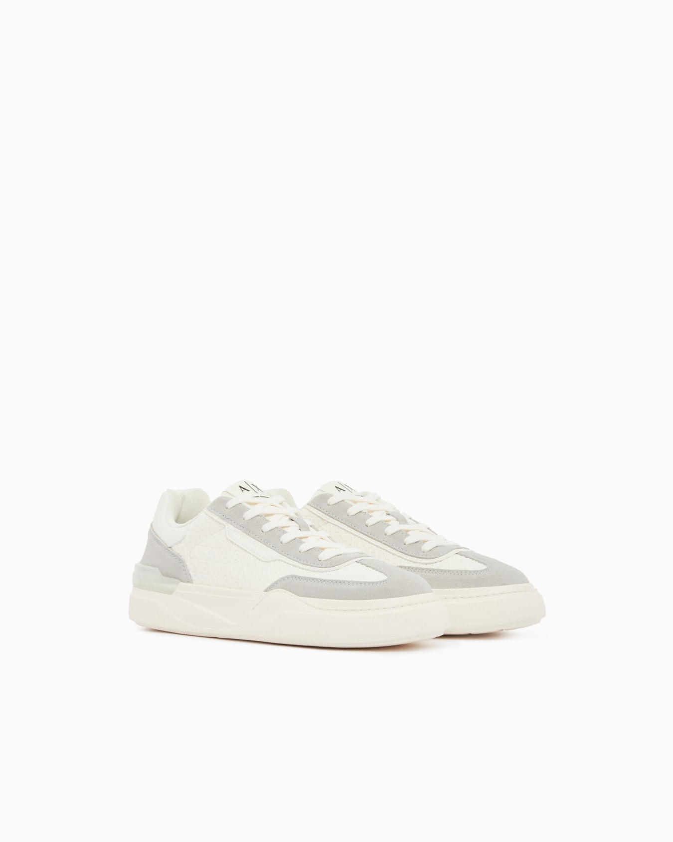 Sneakers Slide 1