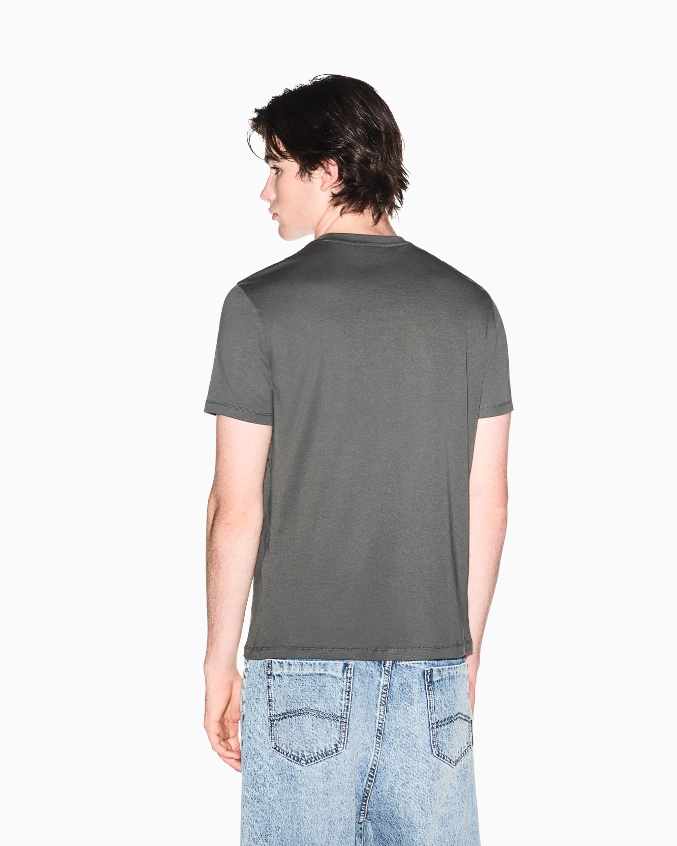 ダイアゴナルオールオーバーロゴ ボックスプリント スリムフィット 半袖クルーネックTシャツ スライドする 2