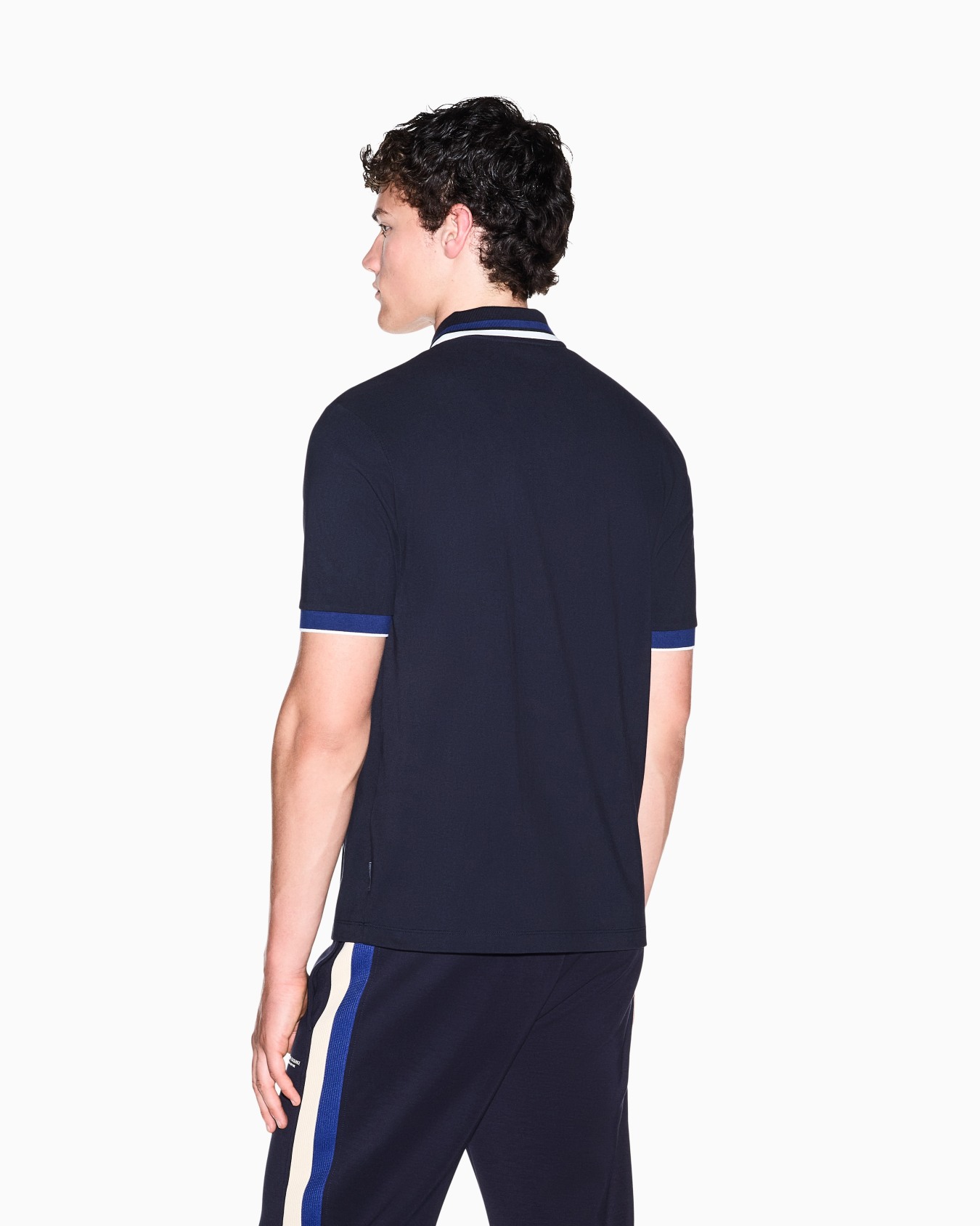 Polo de punto piqué con ribete a rayas y logotipo bordado Diapositiva 5