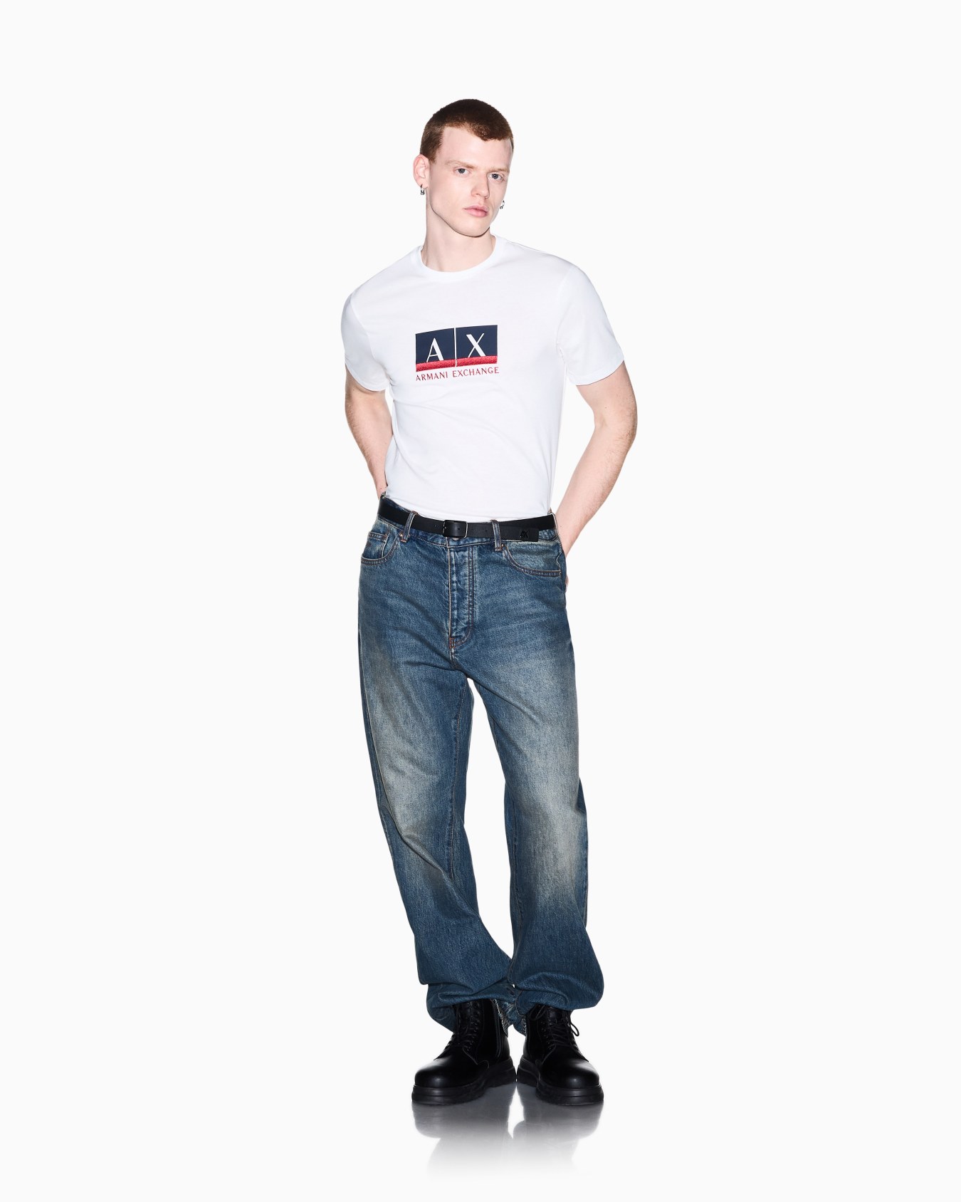 slim fit t-shirt in cotton jersey Slide 1