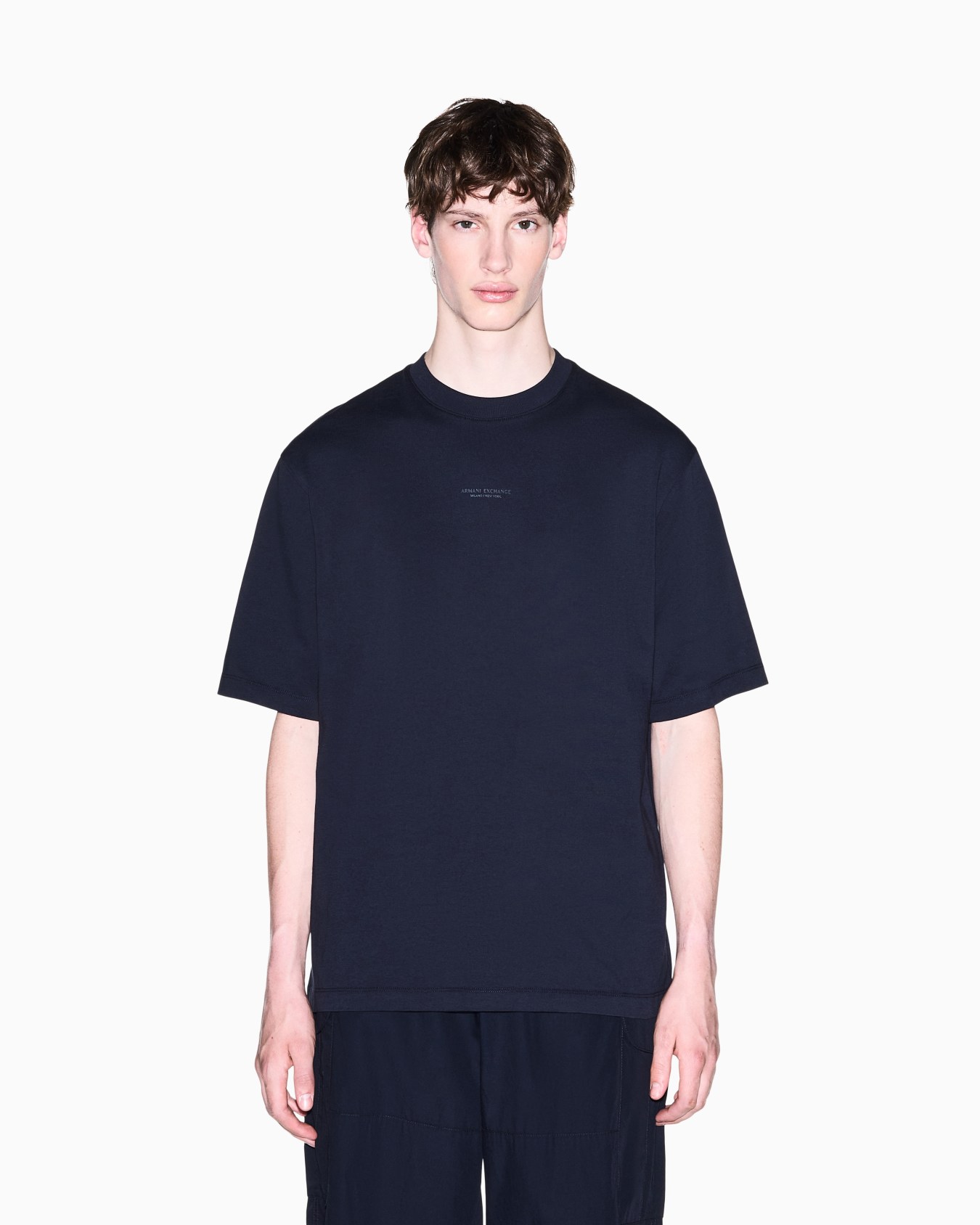 oversized t-shirt in heavy cotton jersey Slide 3